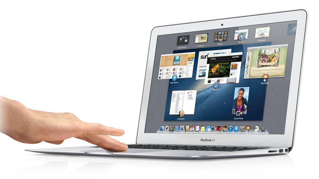 Apple MacBook_Air 13" er liten, lett og har god batteritid.Foto: Apple