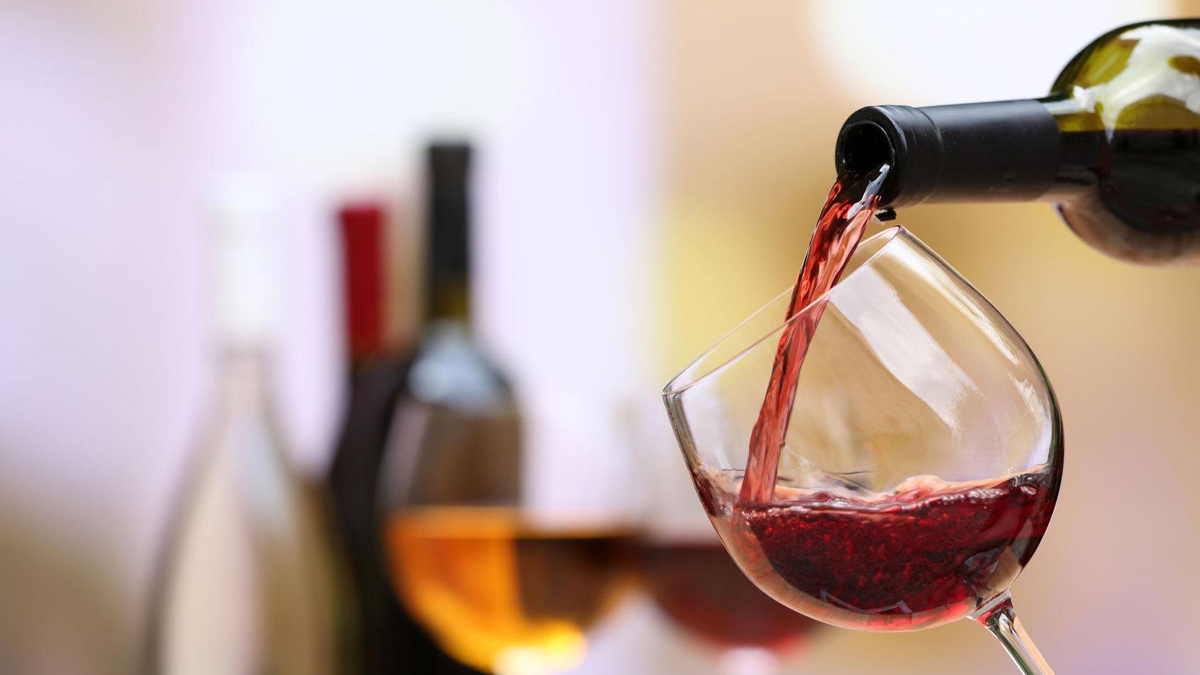 KUPP: Vin trenger ikke alltid å koste dyrt for å smake godt. Sjekk ukens vintips på rimelige viner. Foto: NTB Scanpix