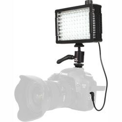 Litepanels Micropro Hybrid kan monteres både på kamera og stativ.