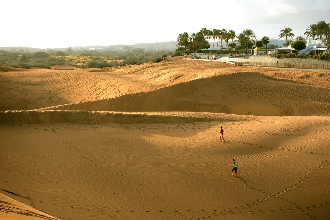 ET MUST: De berømte sanddynene i Maspalomas på Gran Canaria er et vakkert syn, og et must for alle førstegangsbesøkende.