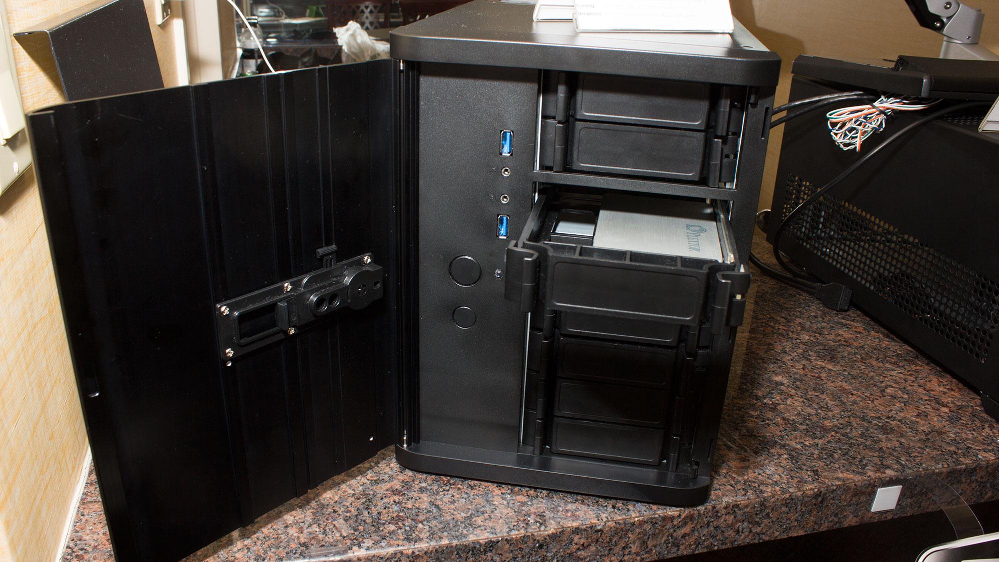 Nytt mini-kabinett har plass til 12 harddisker