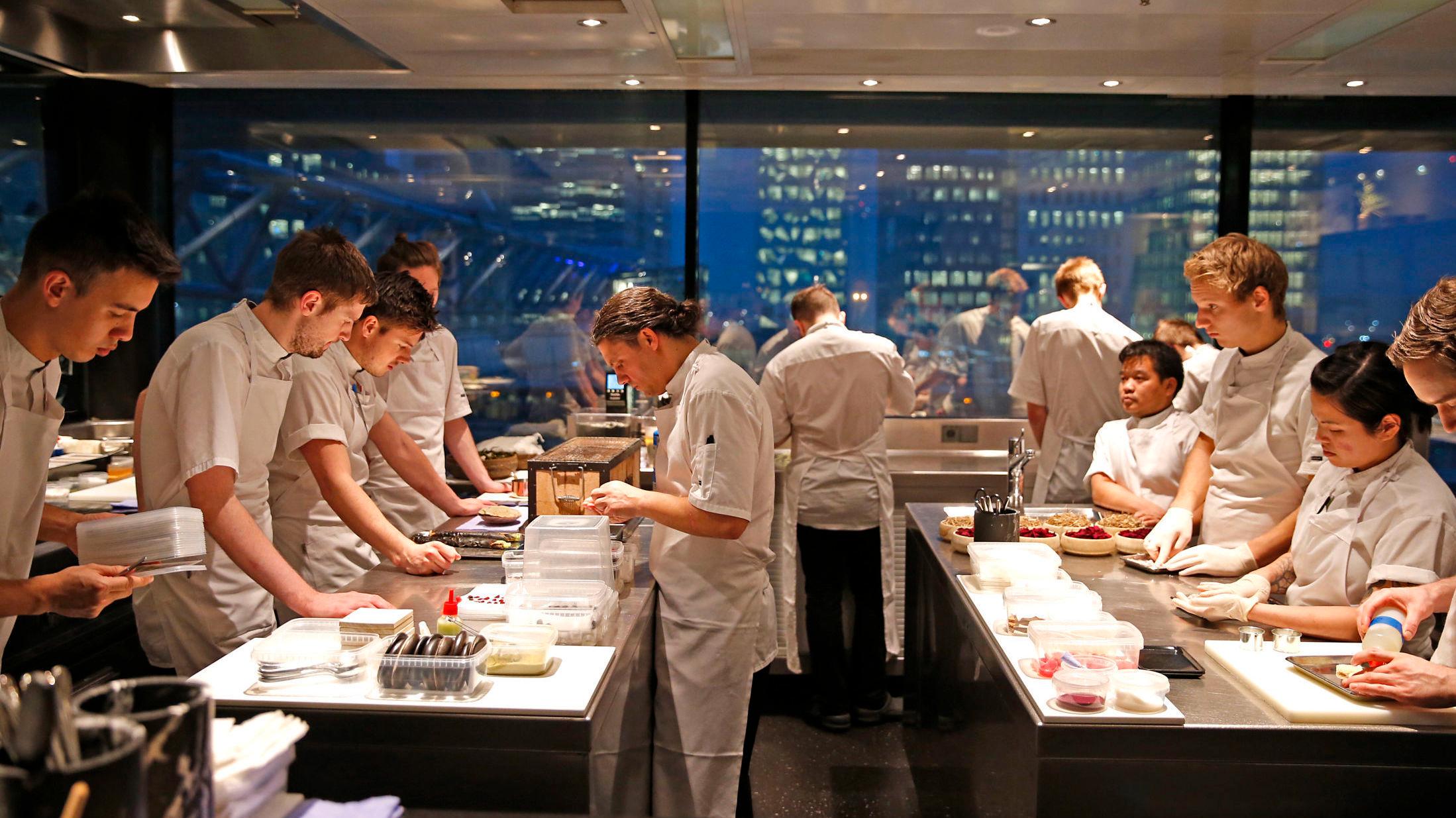 HISTORISK: Maaemo er den første restauranten i Norden som ble tildelt to stjerner direkte i 2012. Foto: Trond Solberg/VG