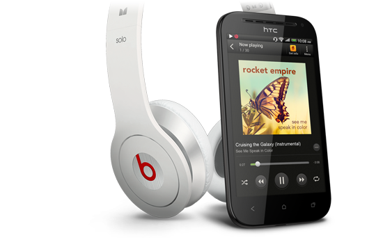 HTC One SV benytter Beats Audio-teknologi, som skal gi bedre lyd. Hodetelefonene på bildet følger ikke med.