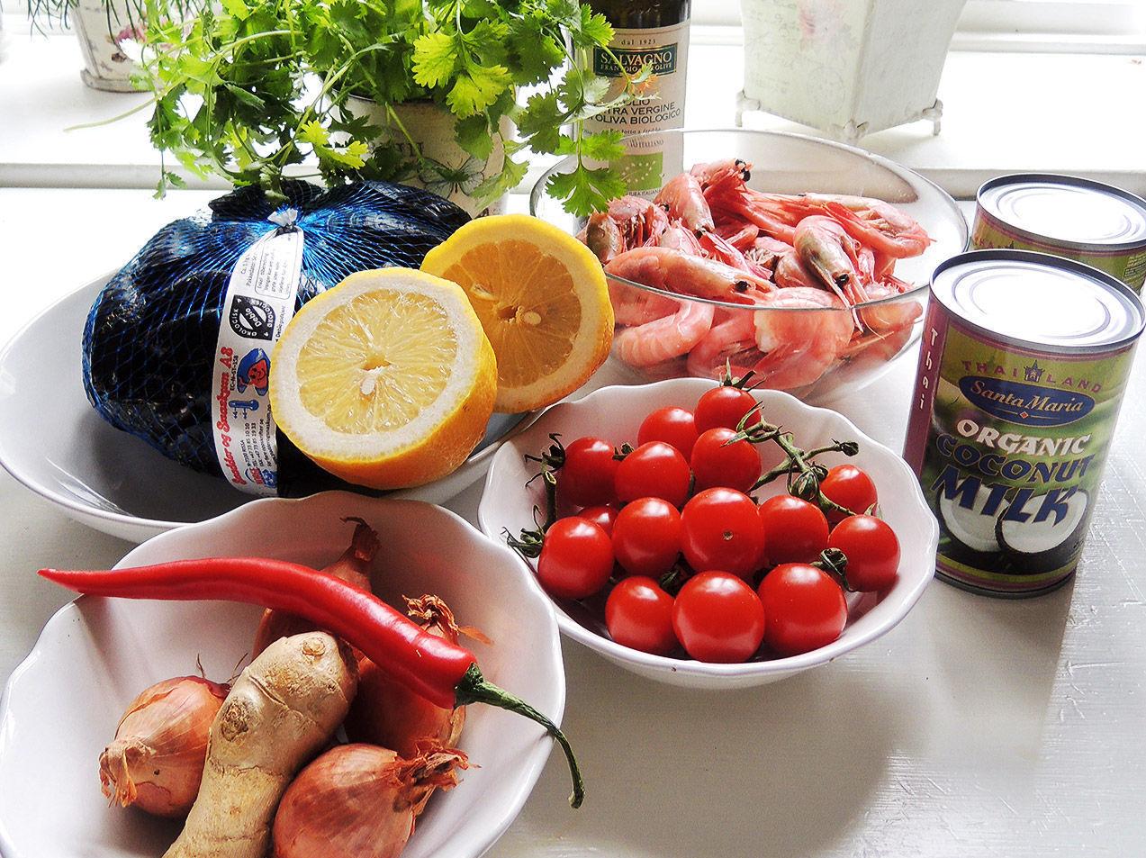 ENKELT: Suppa lages av få og rimelige ingredienser. Dette er nesten alt du trenger. Foto: Irina Smit