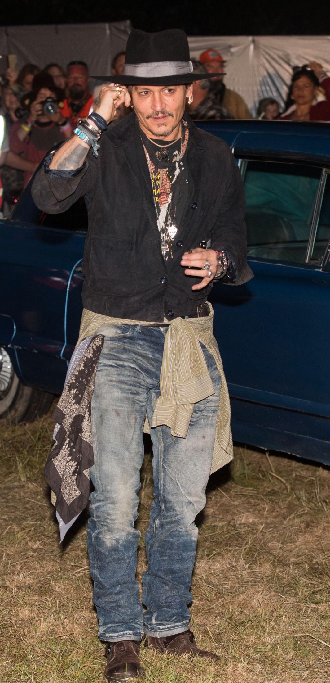 PIRATE: Den bohemske stilen til Johnny Depp er kanskje ikke for alle, men har blitt skuespillerens varemerke gjennom årene. Foto: Getty Images