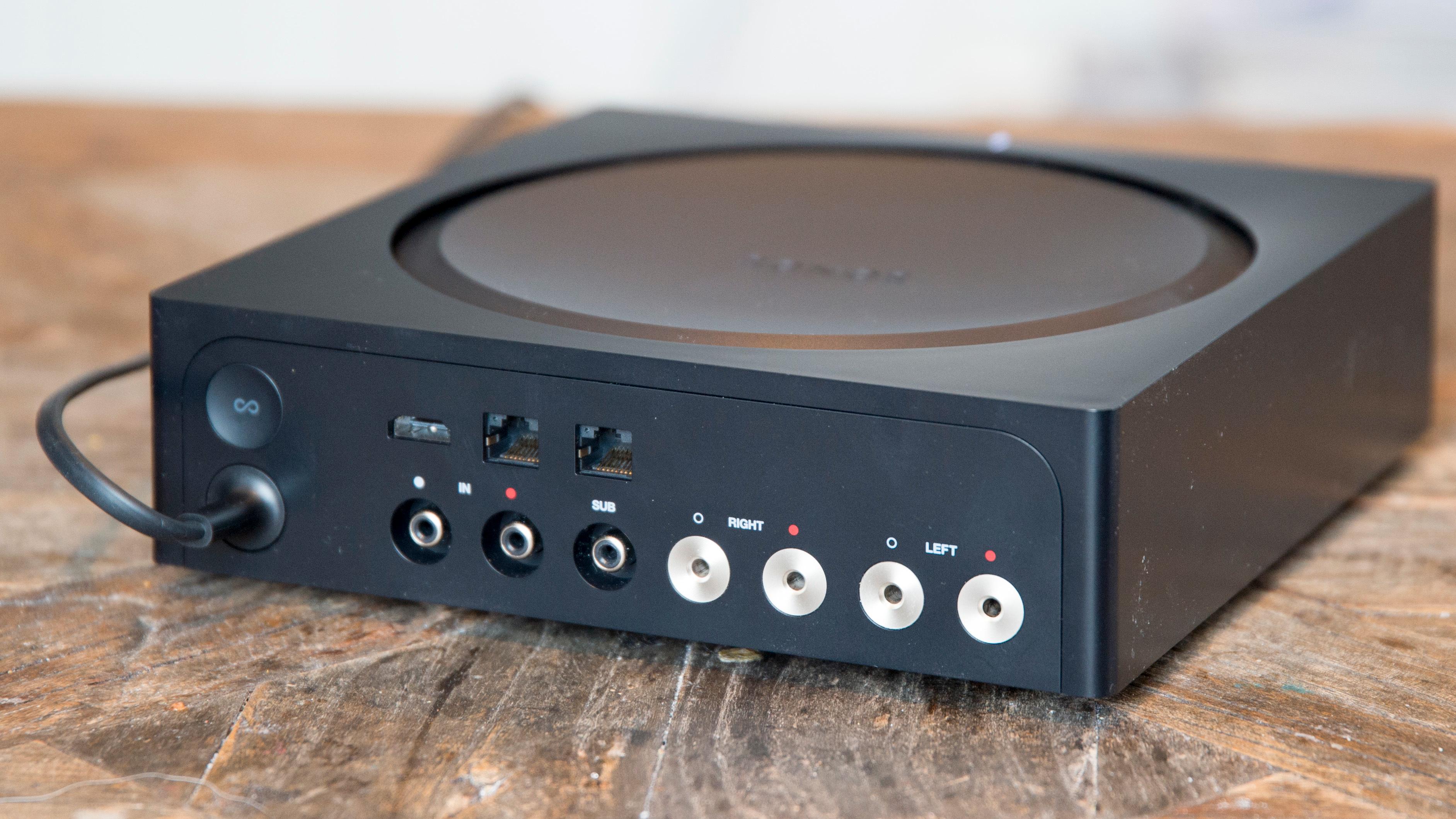 Sonos Amp har greit med tilkoblinger