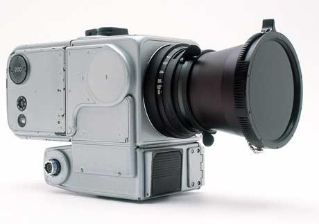 Et av de modifiserte kameraene som ble igjen på månen, Hasselblad 500EL.