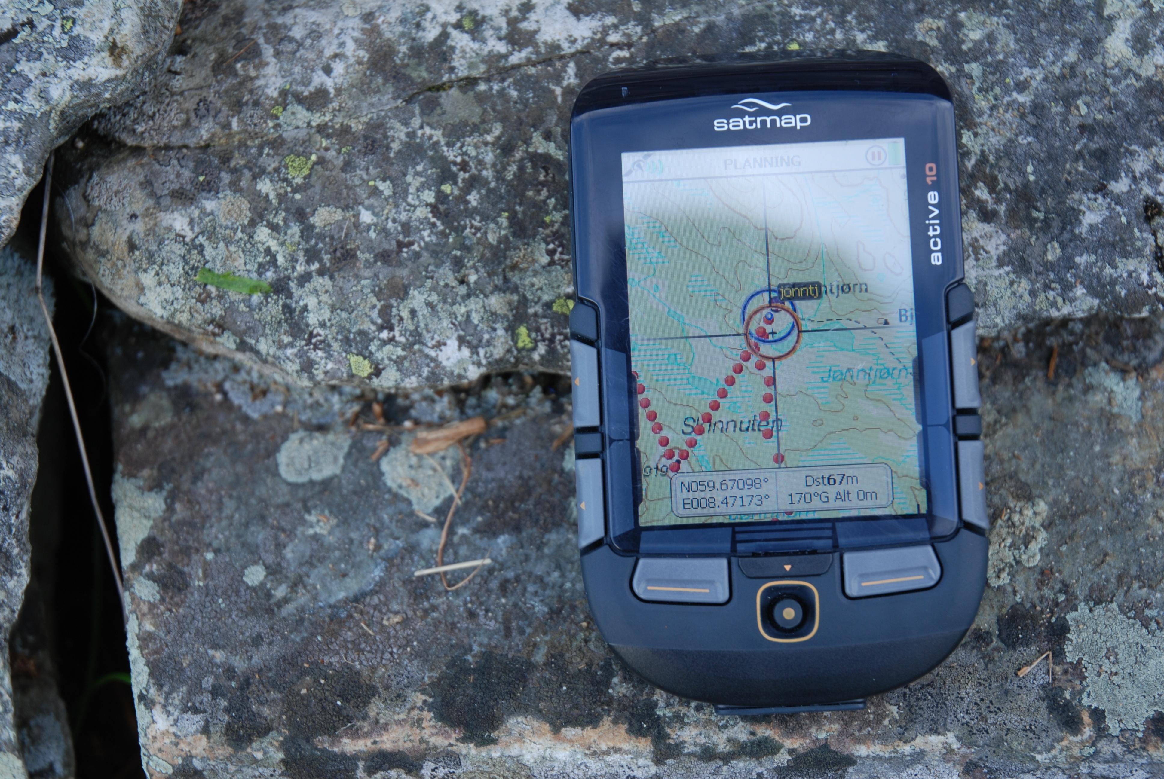 Til denne GPS-en får du ikke vektorkart, og dermed er det ikke like pent og oversiktlig som i de andre GPS-ene.