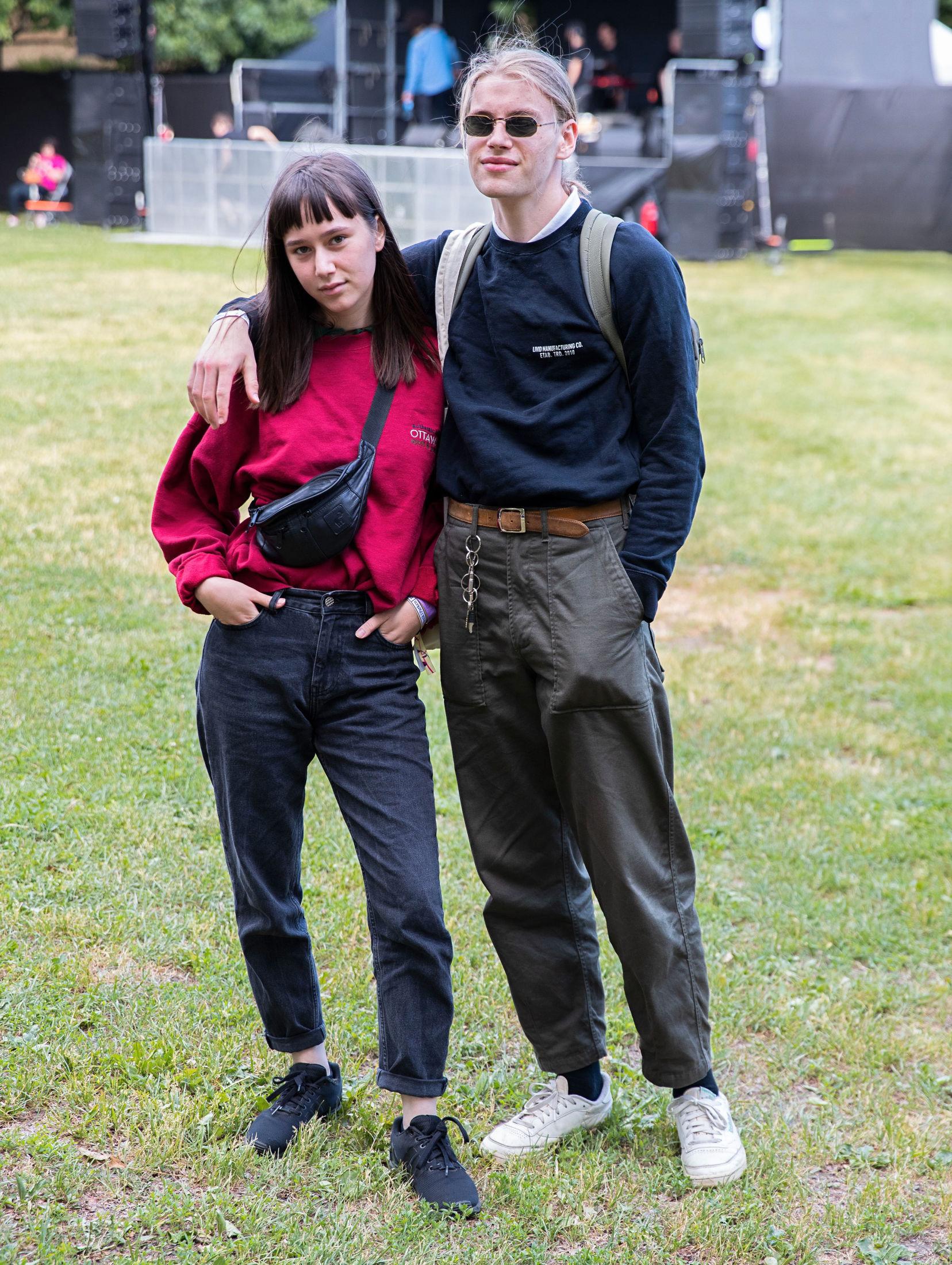 VINTAGE: Cahlia Nguyen Dinh Grov og Einar Helleve kledd i vintageklær på Piknik i Parken. Foto: Hallgeir Vågenes/VG