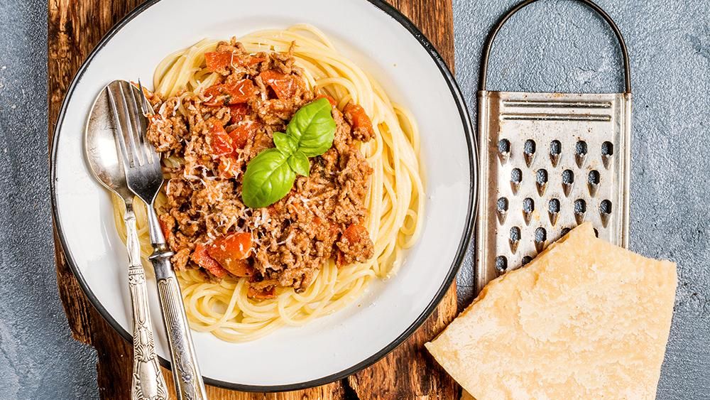 Klassisk köttfärssås och spaghetti