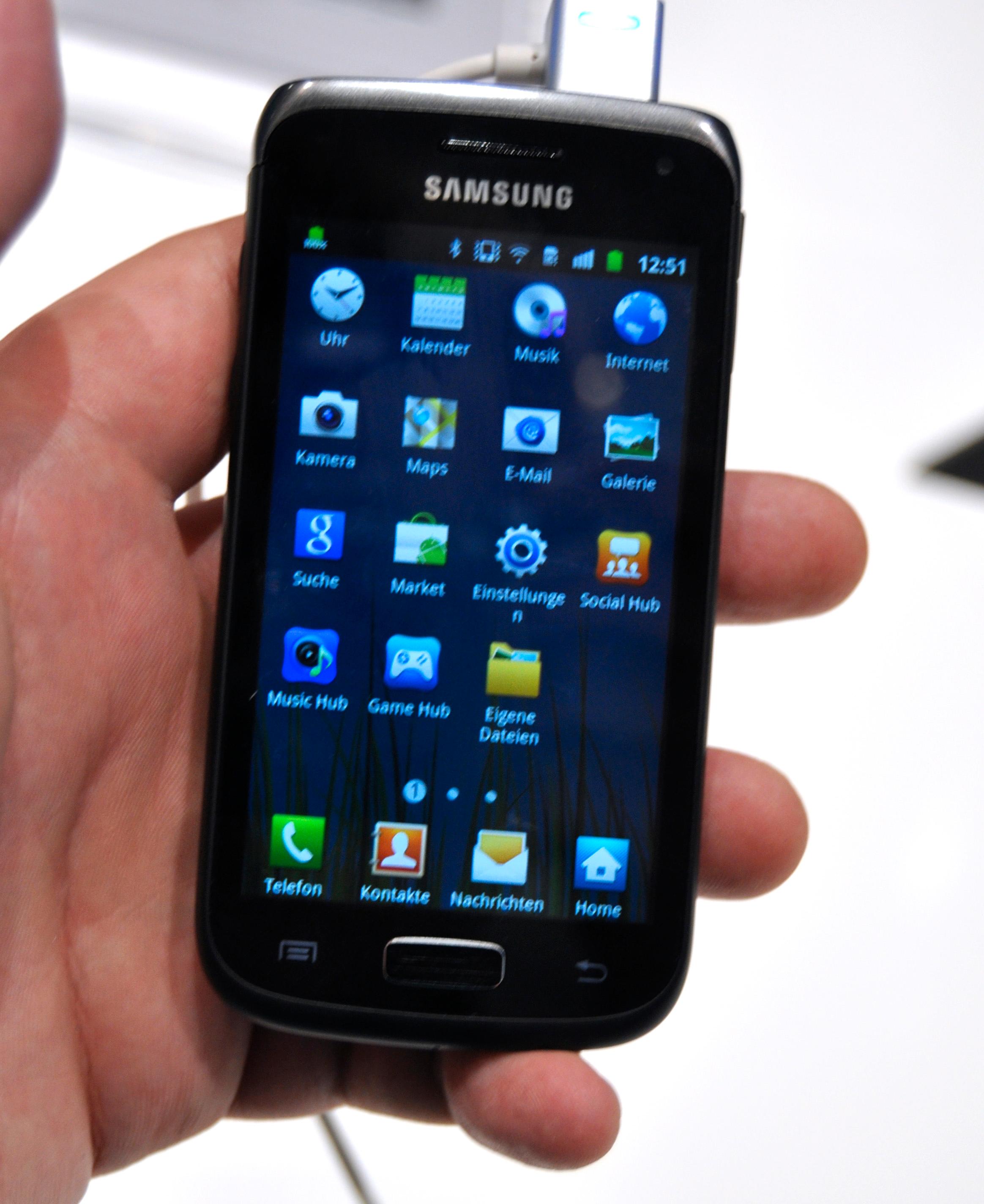Galaxy W kjører Samsungs egne Touch Wiz-menyer oppå Android 2.3.5.
