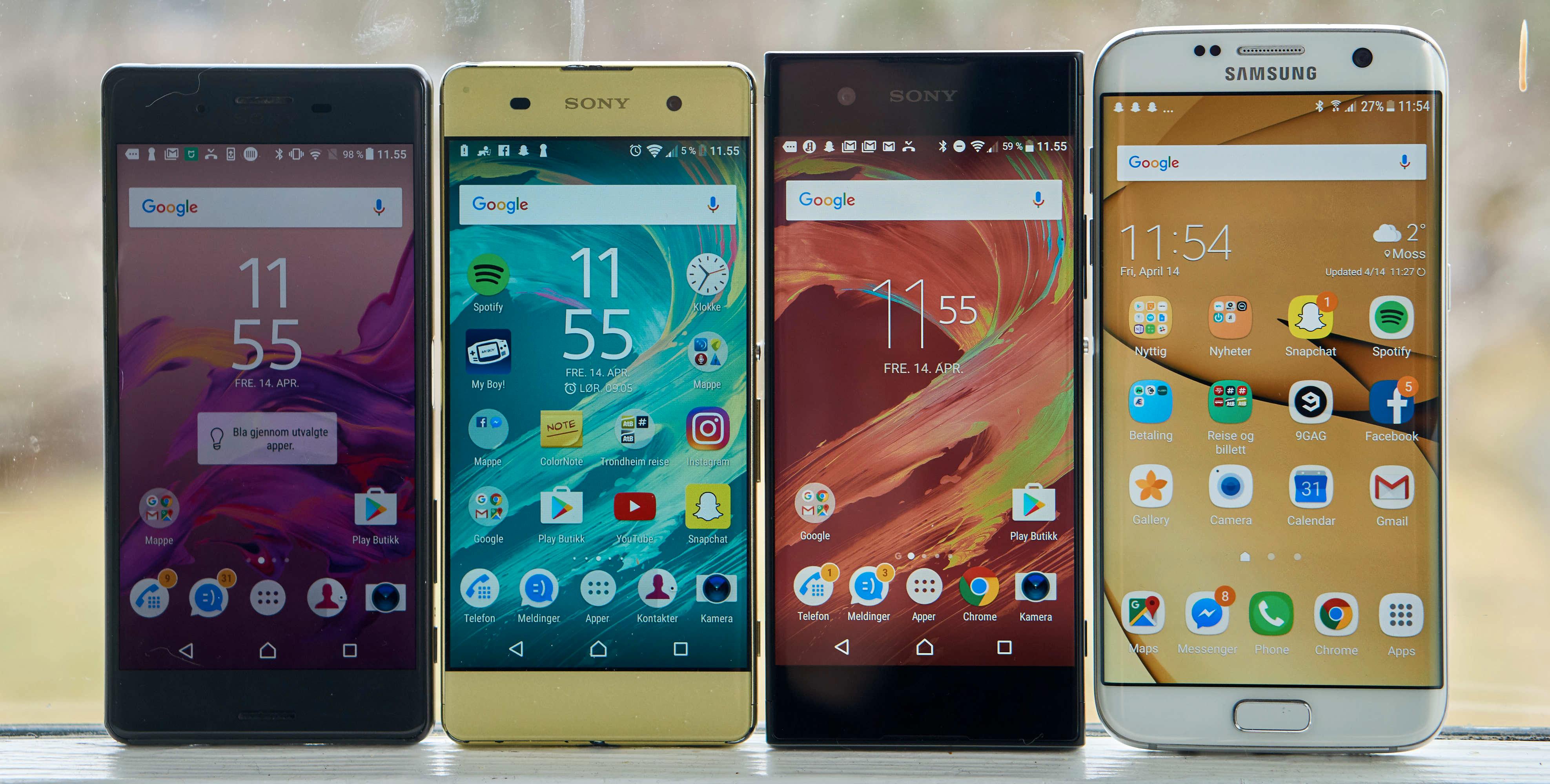 Fra venstre mot høyre: Xperia X, Xperia XA, Xperia XA1 og Galaxy S7 Edge. Xperia XA1 er ganske mye større enn forgjengeren, til tross for like stor skjerm.