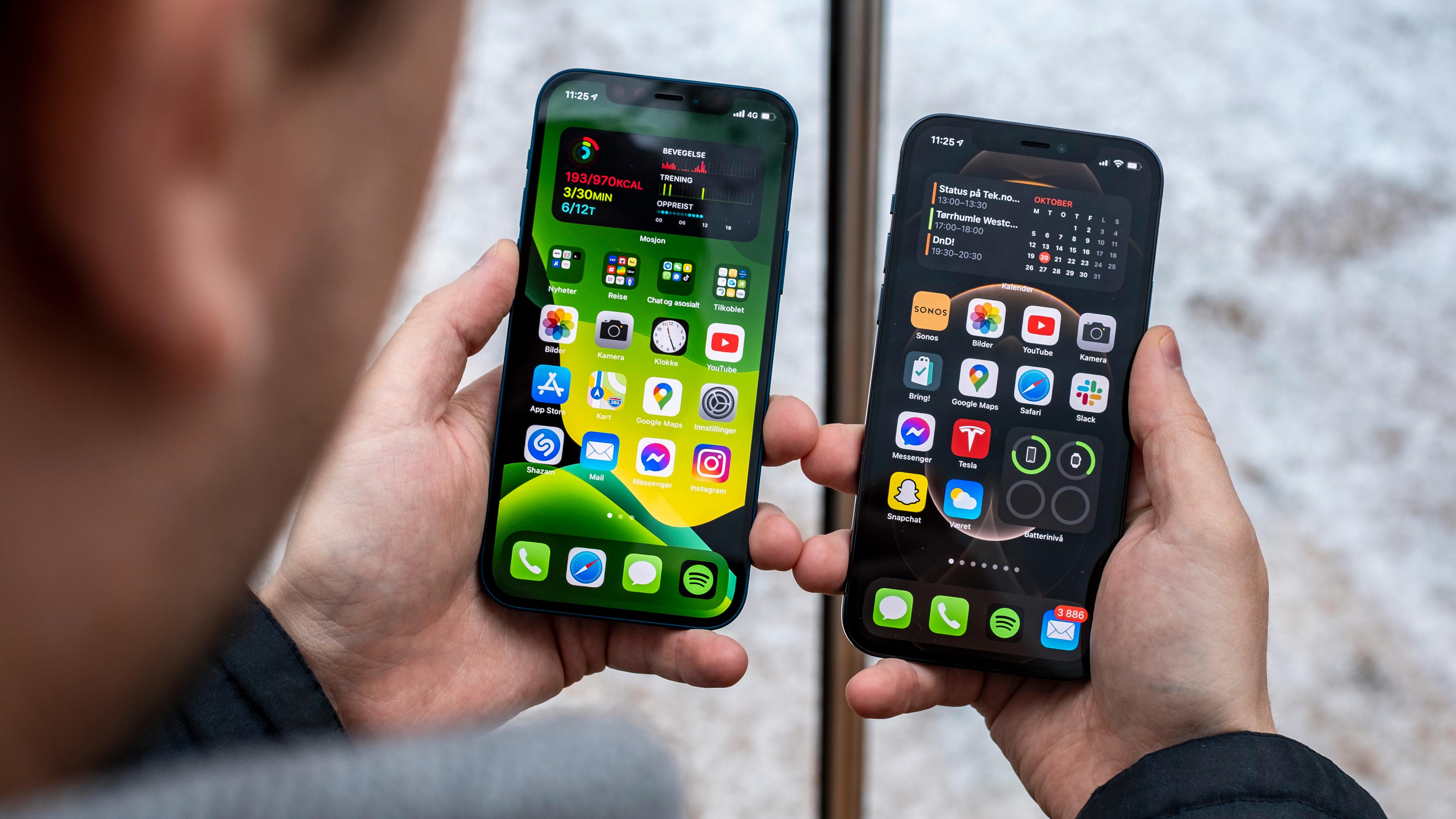 iPhone 12 til venstre, iPhone 12 Pro til høyre. Skal du være sikker på om du ser på en iPhone 12 eller Pro-versjonen bør du nesten se på de to telefonene bakfra, der antall kamera og sensorer tydelig skiller dem, i tillegg til fargene hvis du vet hvilke som er i Apples fargekart.
