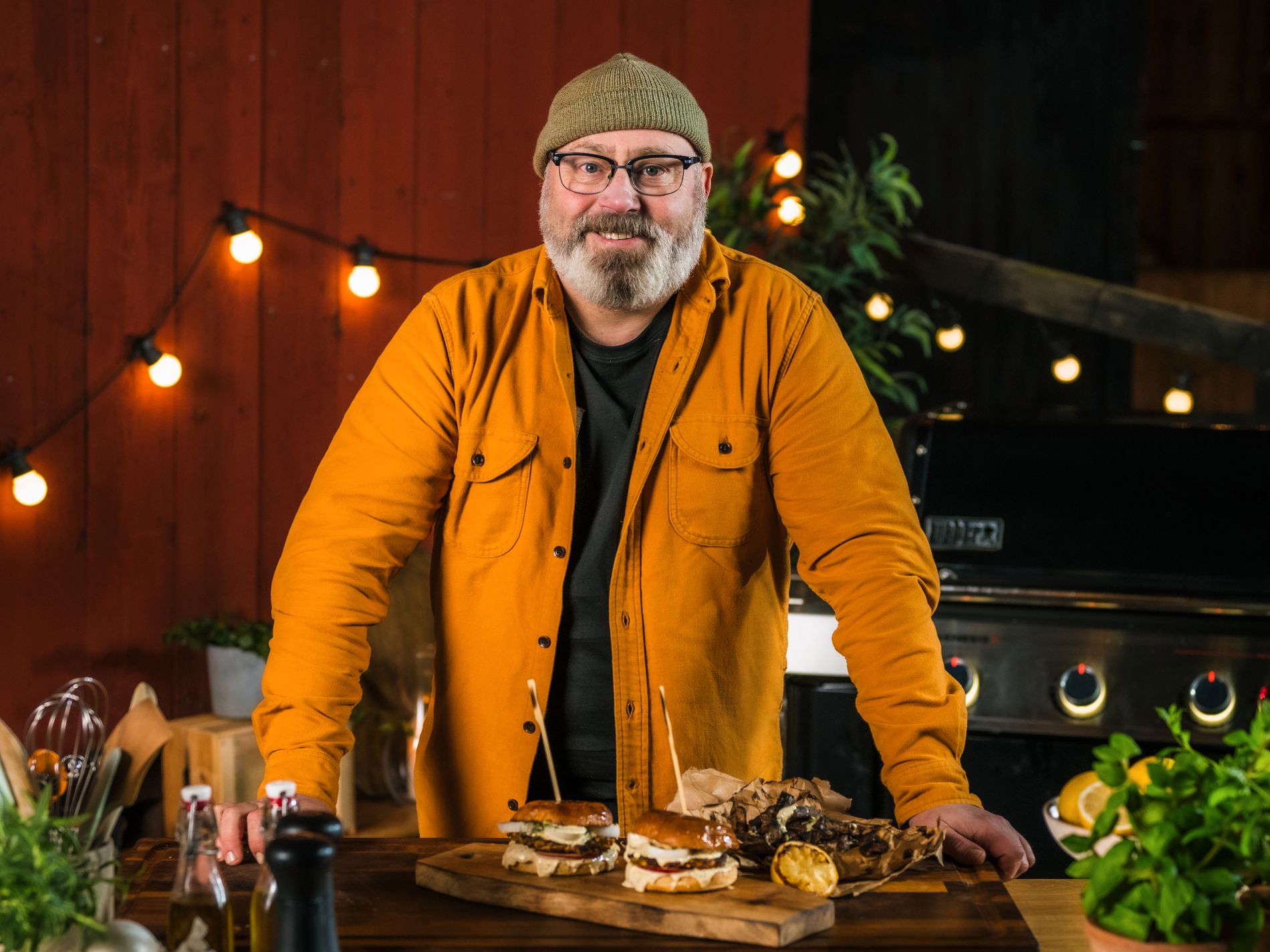 Grillmästaren Per Ehrlund ger sina bästa tips på hur du grillar vegetariskt.