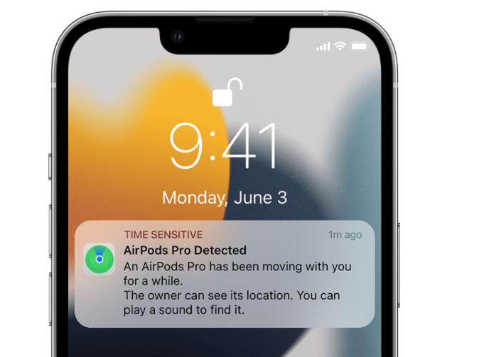 Slik ser eksempelvis et varsel på iPhone ut om noen har lagt AirPods Pro-etuiet sitt i sekken din. Disse har også sporingsfunksjon. 