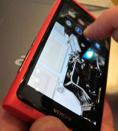 Nokia N9 er den første, og muligens den siste telefonen som kjører operativsystemet Meego.