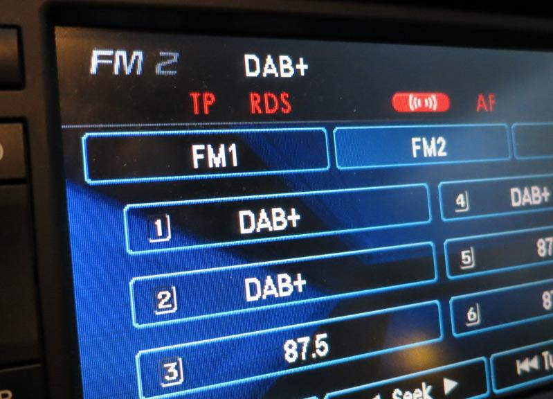 Bilen vår hadde FM-radio. Nå har den også DAB/DAB+ og håndfri over bilhøyttalerne.Foto: Espen Irwing Swang, Amobil.no