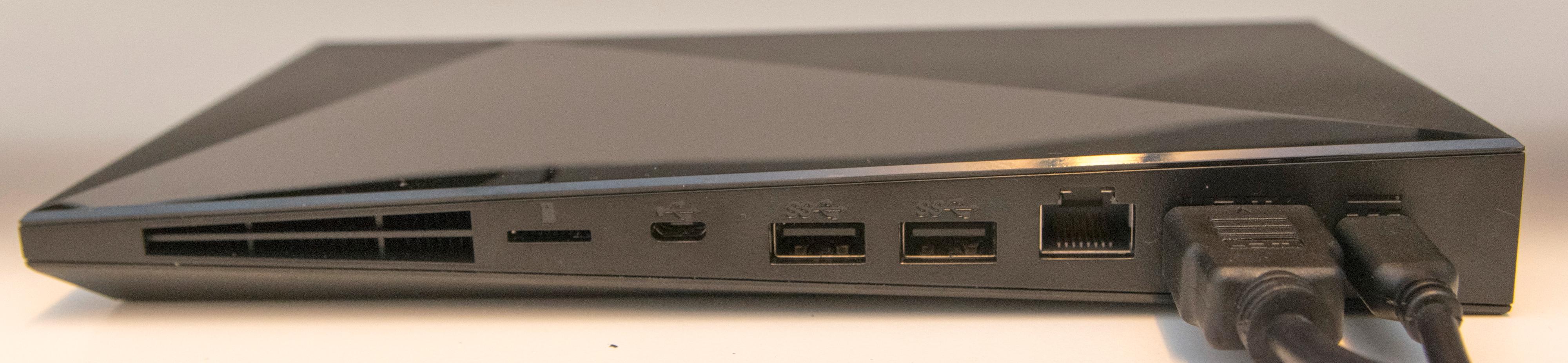Innganger fra venstre mot høyre: microSD-kortplass, Micro USB, to USB 3.0-porter, gigabit nettverk, HDMI og strøm. For en konsoll med ganske stor overflate er det rart at Nvidia har sløyfet dedikerte lydutganger. Foto: Finn Jarle Kvalheim, Tek.no