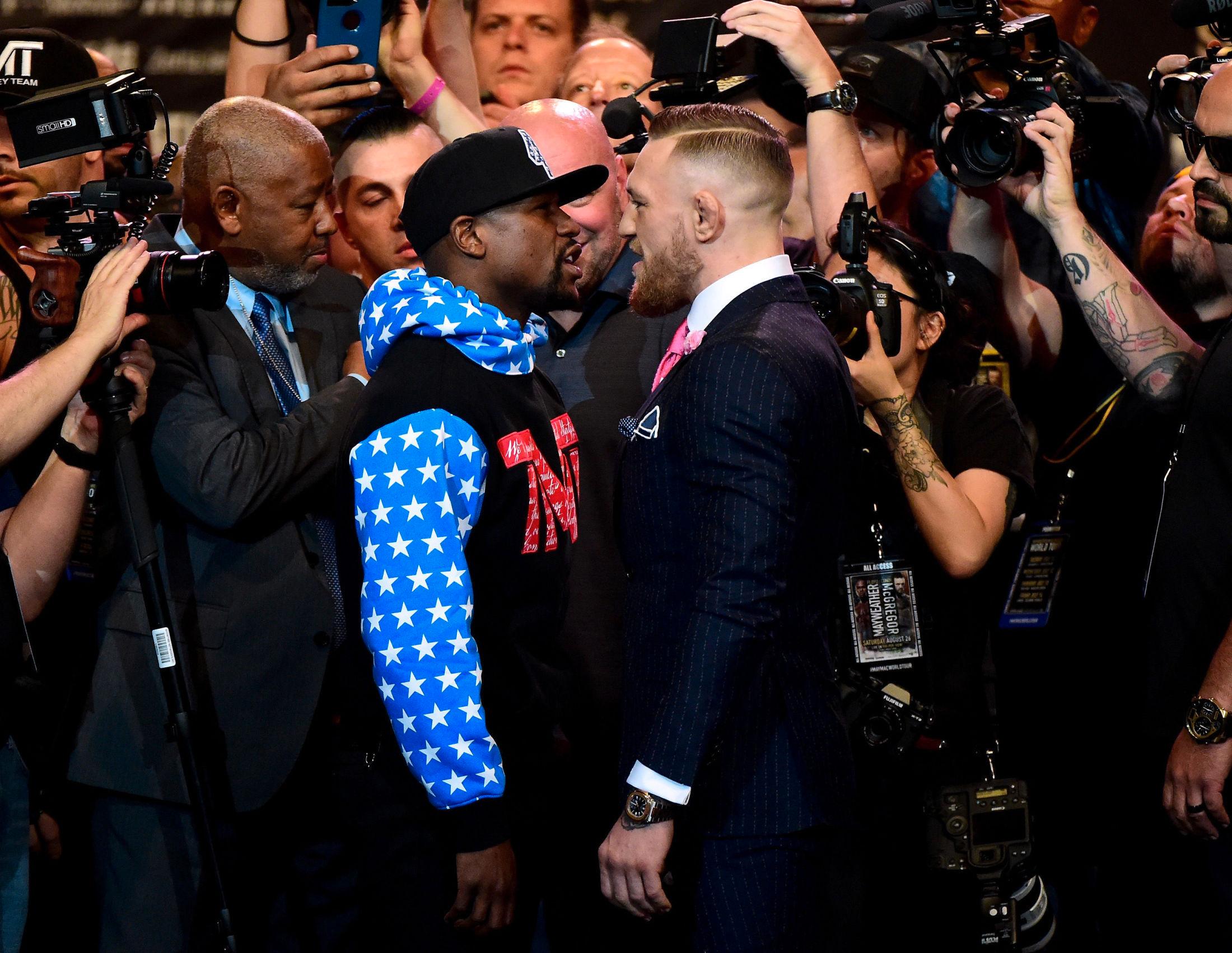 ENORM OPPMERKSOMHET: Møtet mellom Mayweather og McGregor er en av de mest omtalte boksekampene i nyere tid. Foto: Getty Images