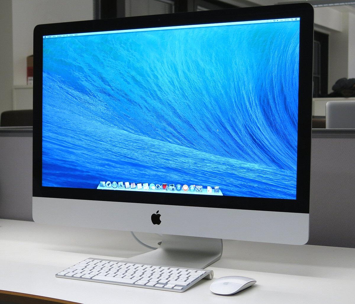 Dette er den stilrene 27-tommeren av Apples iMac. Mus og tastatur følger med. Foto: Vegar Jansen, Hardware.no