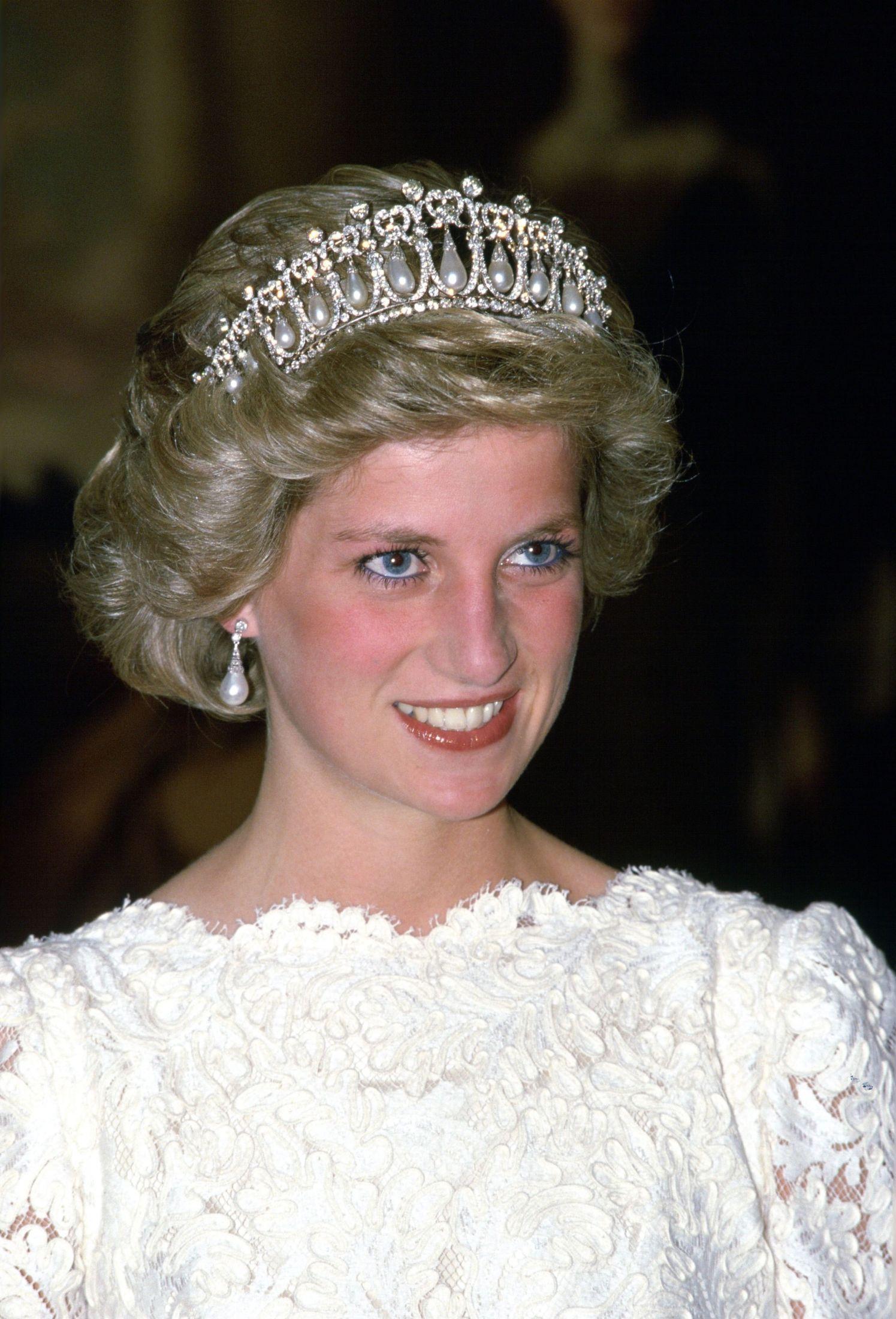 ROYALESMYKKER: Prinsesse Diana i tiaraen Cambridge Lover's Knot i 1985. Foto: Getty Images