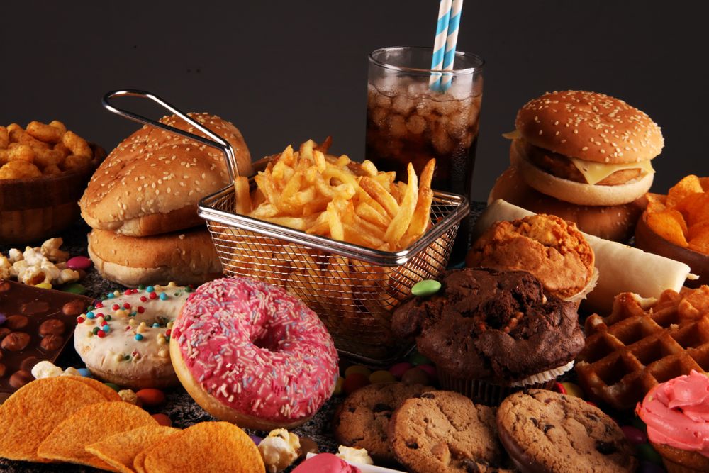 Vi spiser ikke mye «junk food» fordi vi ikke vet bedre. Det handler om pris, tilbud, eksponering, kultur, profitt og politikk.