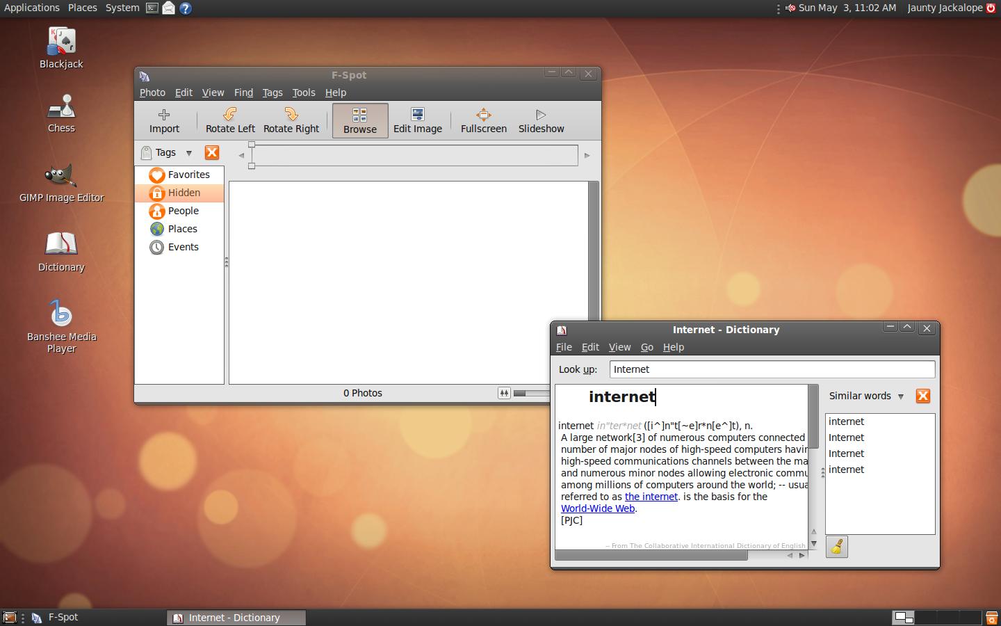 I Linux er du ikke låst til ett skrivebordsmiljø. Her ligger GNOME som et skall på toppen av Linux.