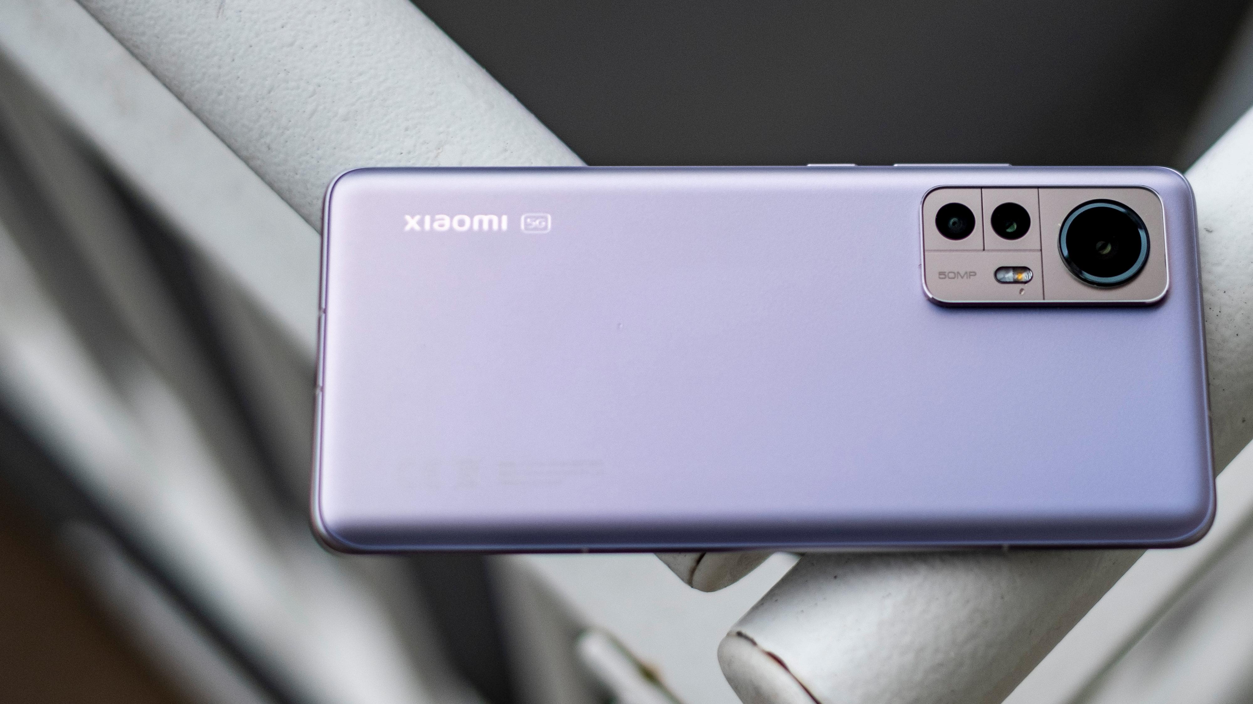 Xiaomi 12 er den mest prisgunstige av de to nye telefonene, og den som er enklest å anbefale som god valuta for pengene.