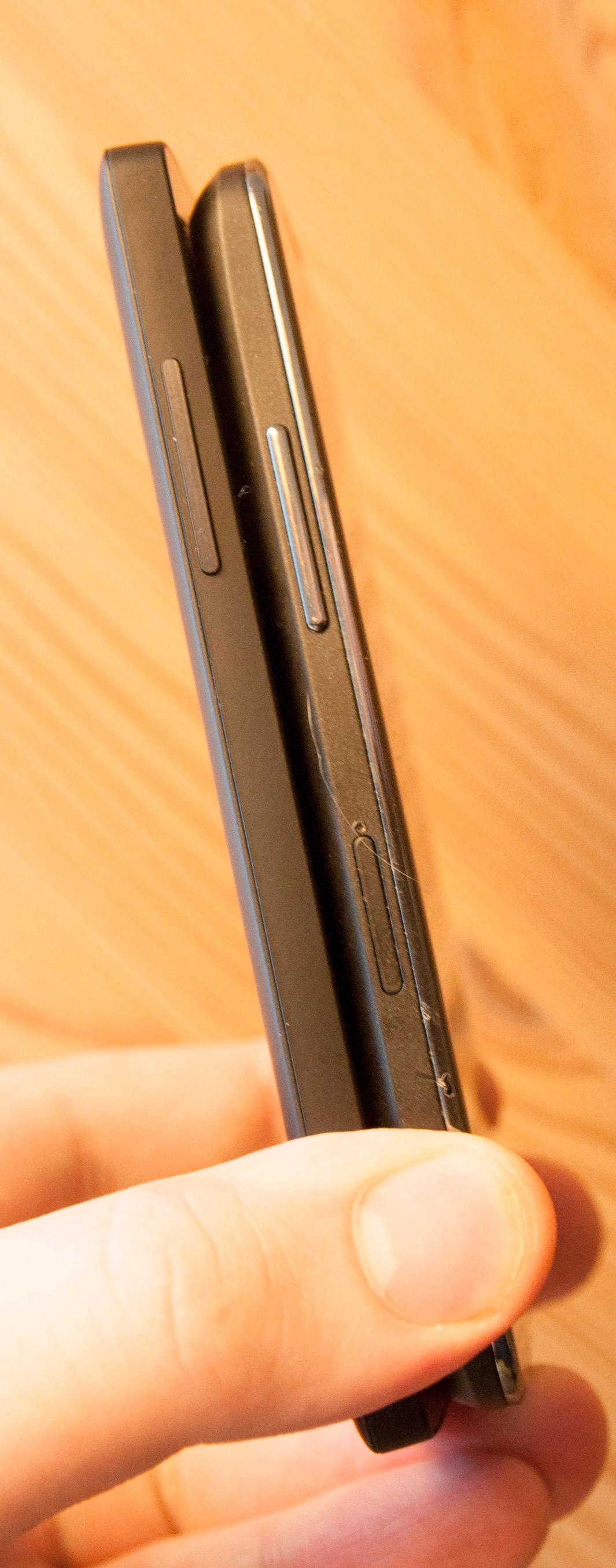 Nexus 5 til venstre, og Nexus 4 til høyre.Foto: Finn Jarle Kvalheim, Amobil.no