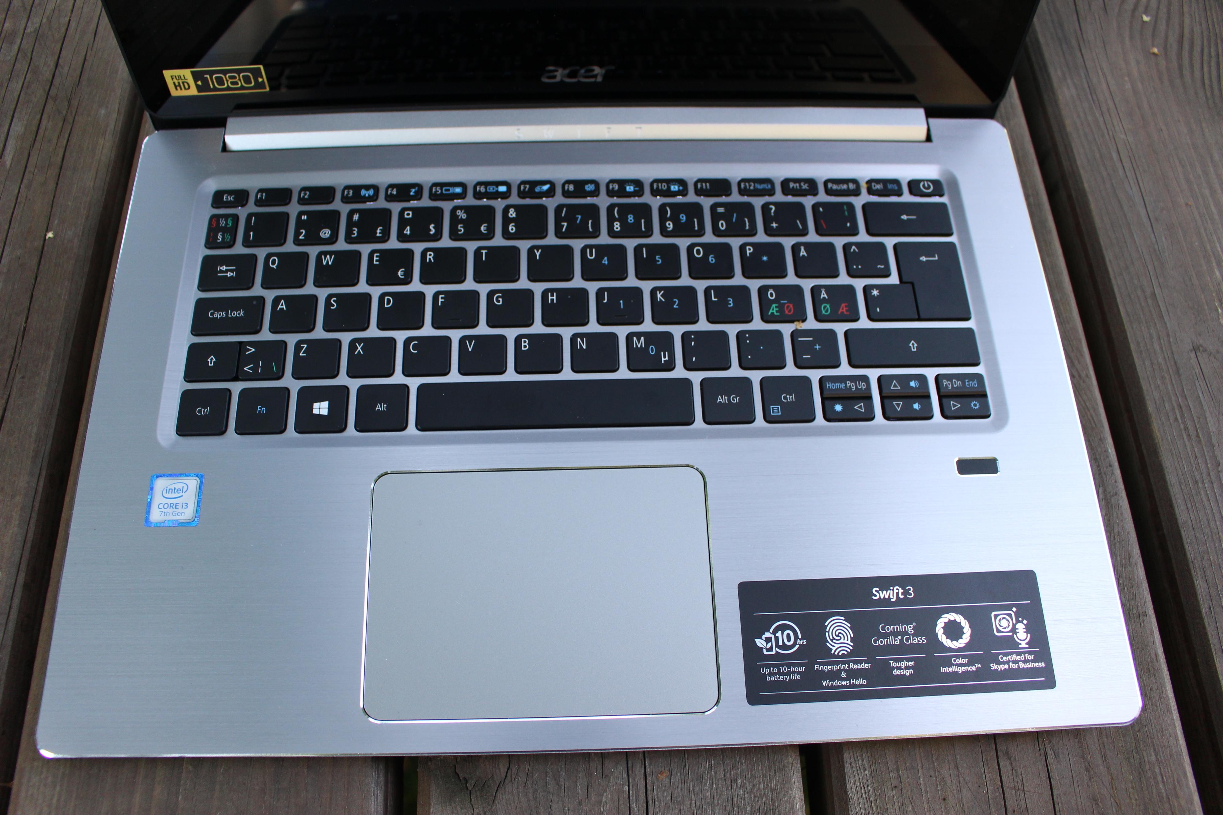 Både tastaturet og pekeplaten på Acer Swift SF314 er av god kvalitet. En fingeravtrykksleser finne du også på denne maskinen.