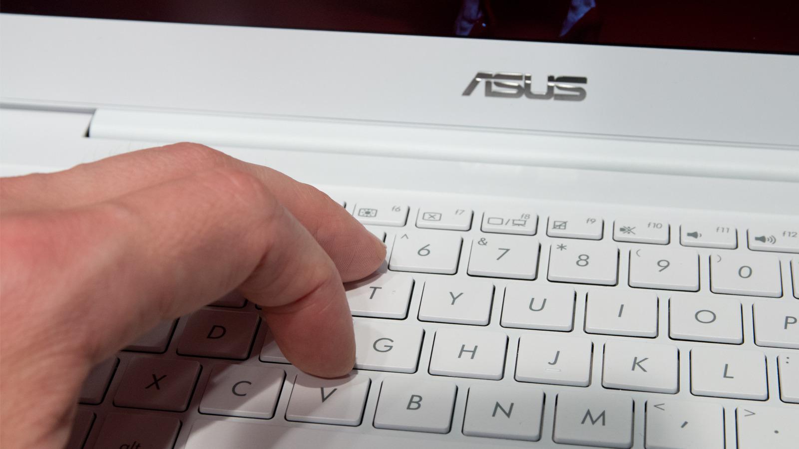 Asus ZenBook UX305