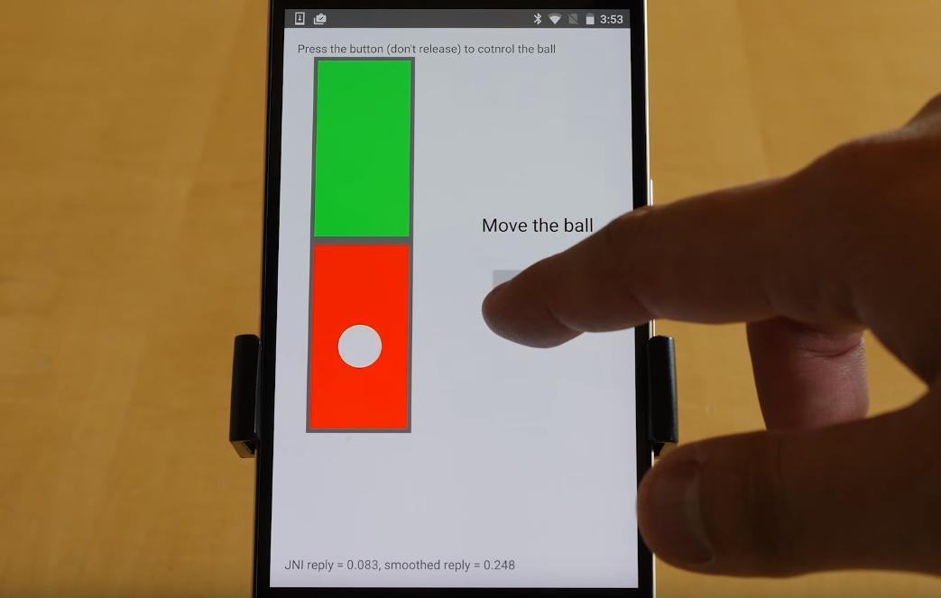 I denne appen brukes teknologien til å bevege en ball ved å trykke på skjermen med ulik kraft.