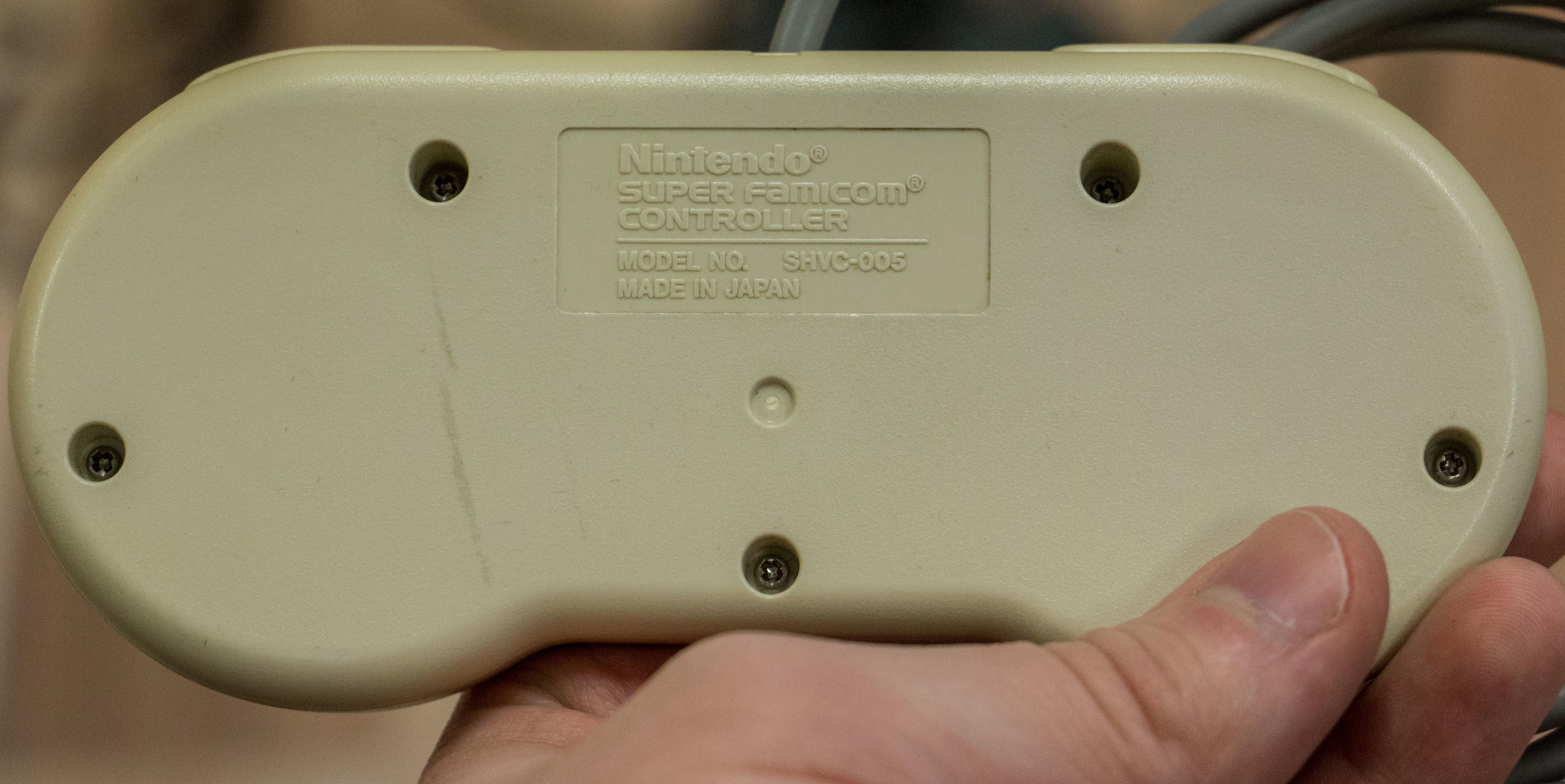 På baksiden står det fortsatt Nintendo.