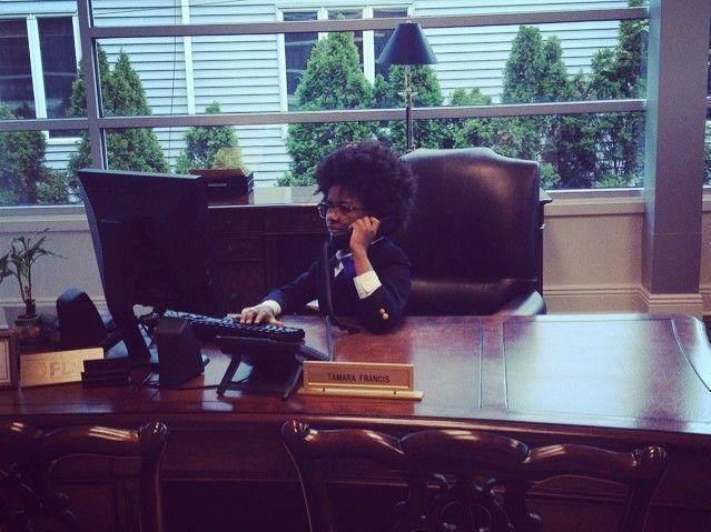 DRØM: Tiåringen har store ambisjoner - her sett i det han omtaler som «sitt fremtidige kontor» på Instagram-profilen sin. Foto: Instagram/@MrCorys