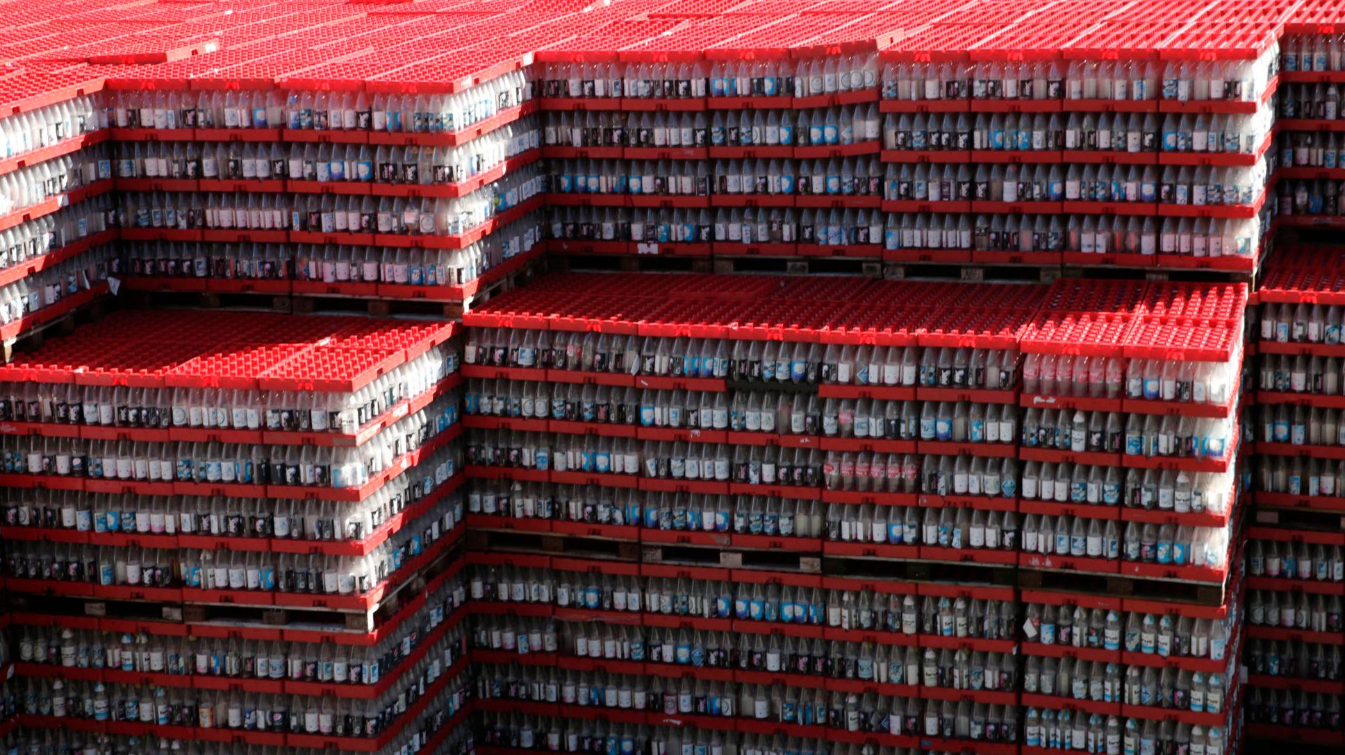 MYE PLAST: Volumet for drikkevarer på plastflasker utgjorde cirka 23 000 tonn i 2019, ifølge Infinitum. Merk: Dette er et illustrasjonsbilde. Foto: Vidar Ruud/NTB Scanpix