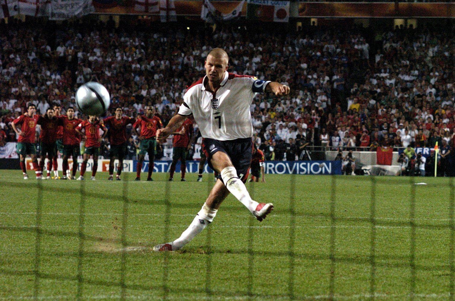 DEN GANG DA: David Beckham gikk for en maskinklipp før EM i 2004. Han var heldigere med sveisen enn han var fra straffemerket, for England-kapteinens bom mot Portugal i kvartfinalen ble skjebnesvanger. Foto: Bjørn S. Delebekk, VG