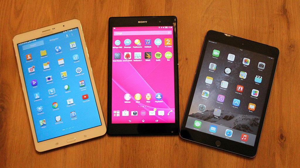 Sony Xperia Z3 Tablet Compact slår ikke sine argeste konkurrenter på alle områder, men er det eneste av disse tre som er vanntett. (Samsung Galaxy Tab S 8.4, Sony Xperia Z3 Tablet Compact, og Apple iPad Mini 3) .Foto: Espen Irwing Swang, Tek.no