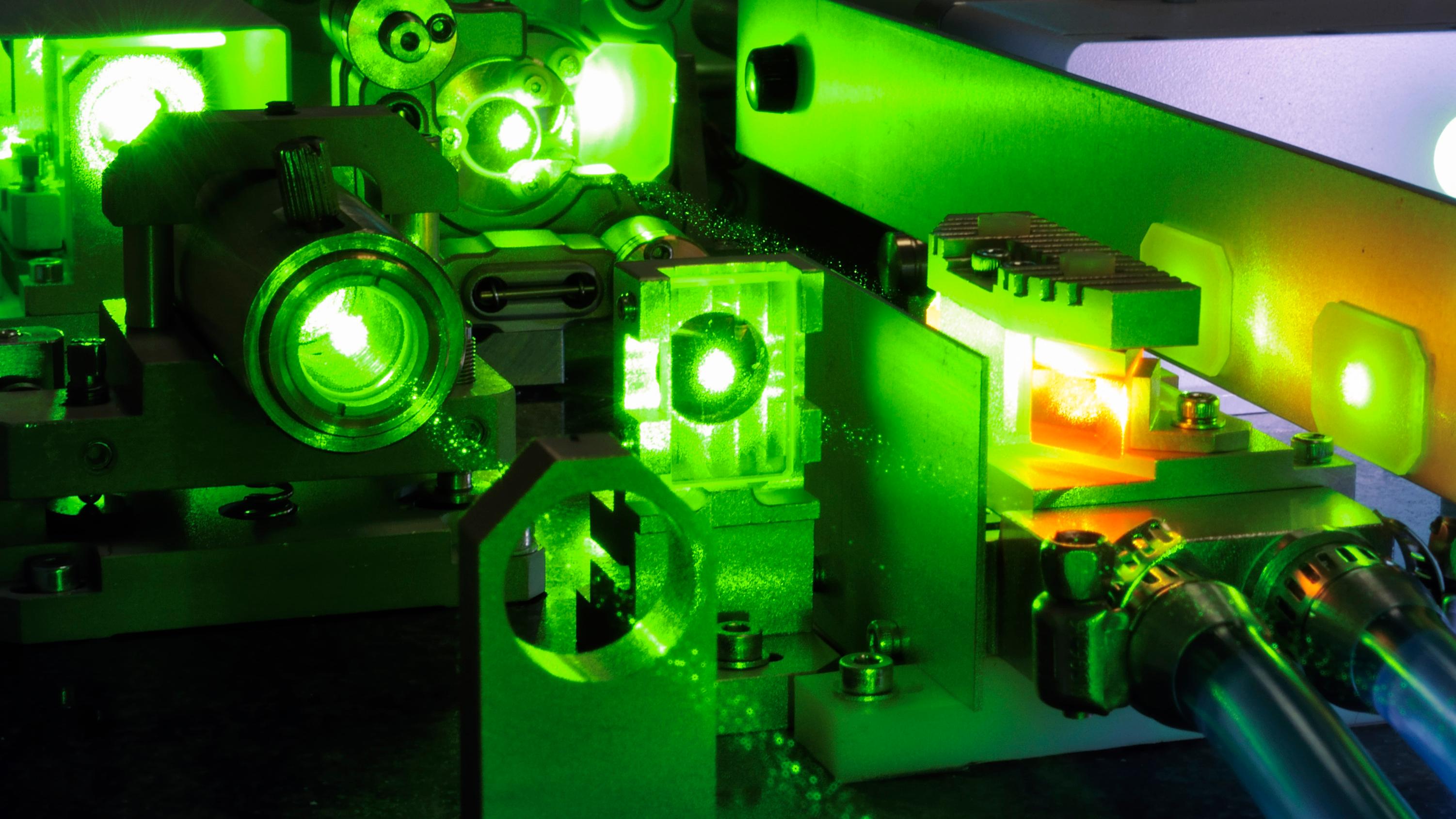Superkjappe lasere kan gi oss datamaskiner som er 100 000 ganger raskere enn dagens