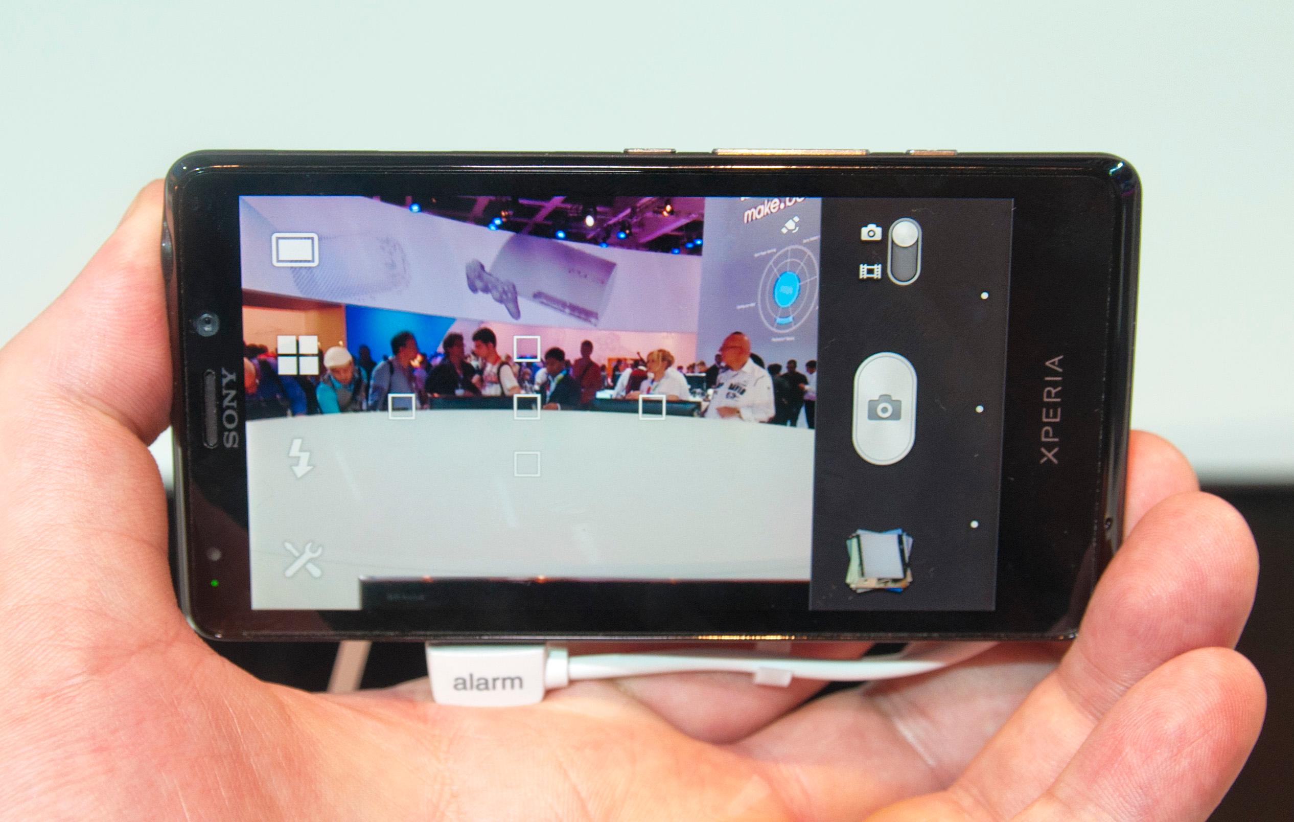 Kameraet i Xperia T knipser bilder med en oppløsning på 13 megapiksler.