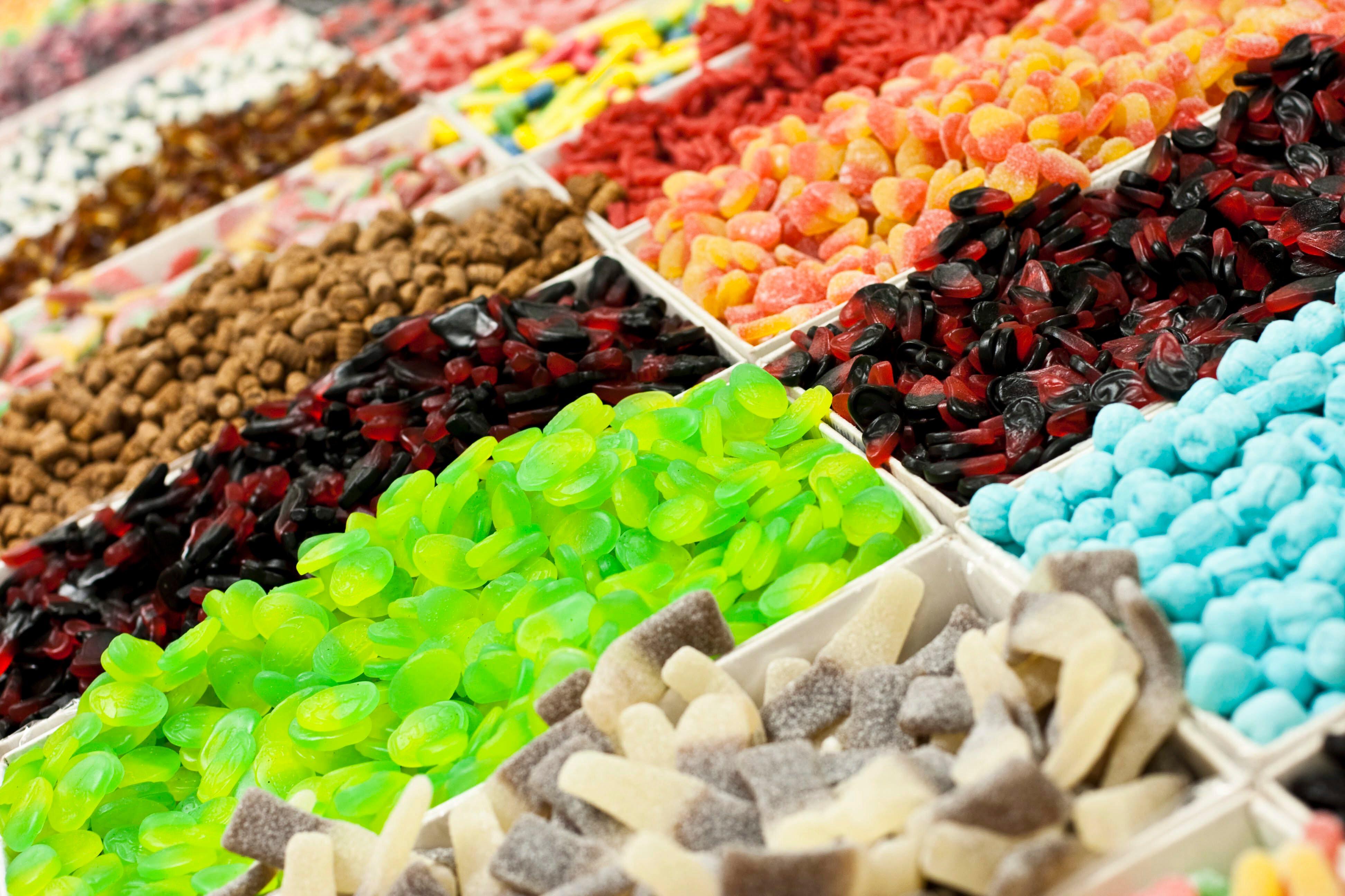SMITTESMART: Det er enklere å unngåsmitte om du har innepakket godteri og ikke smågodt.