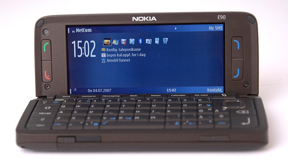 Nokia E90 var den siste av Communicatorene. De var ofte litt trege og knotete å bruke, men med moderne innmat og programvare kan dette bli nye hits. Prislappen vil imidlertid konkurrere hardt med nostalgifaktoren.