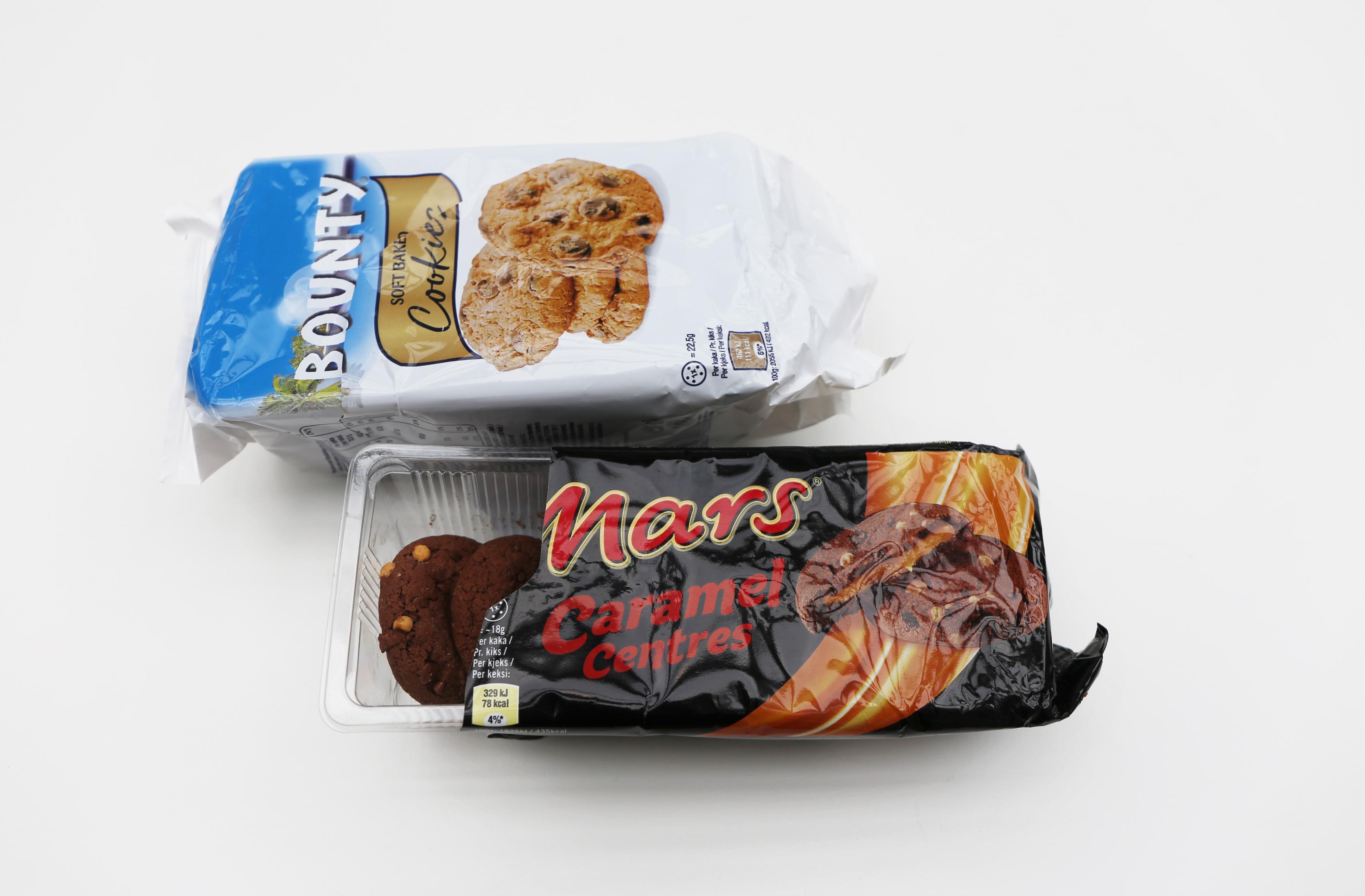 SJOKOLADE MØTER KJEKS: Cookies med smak av sjokoladeklassikere.