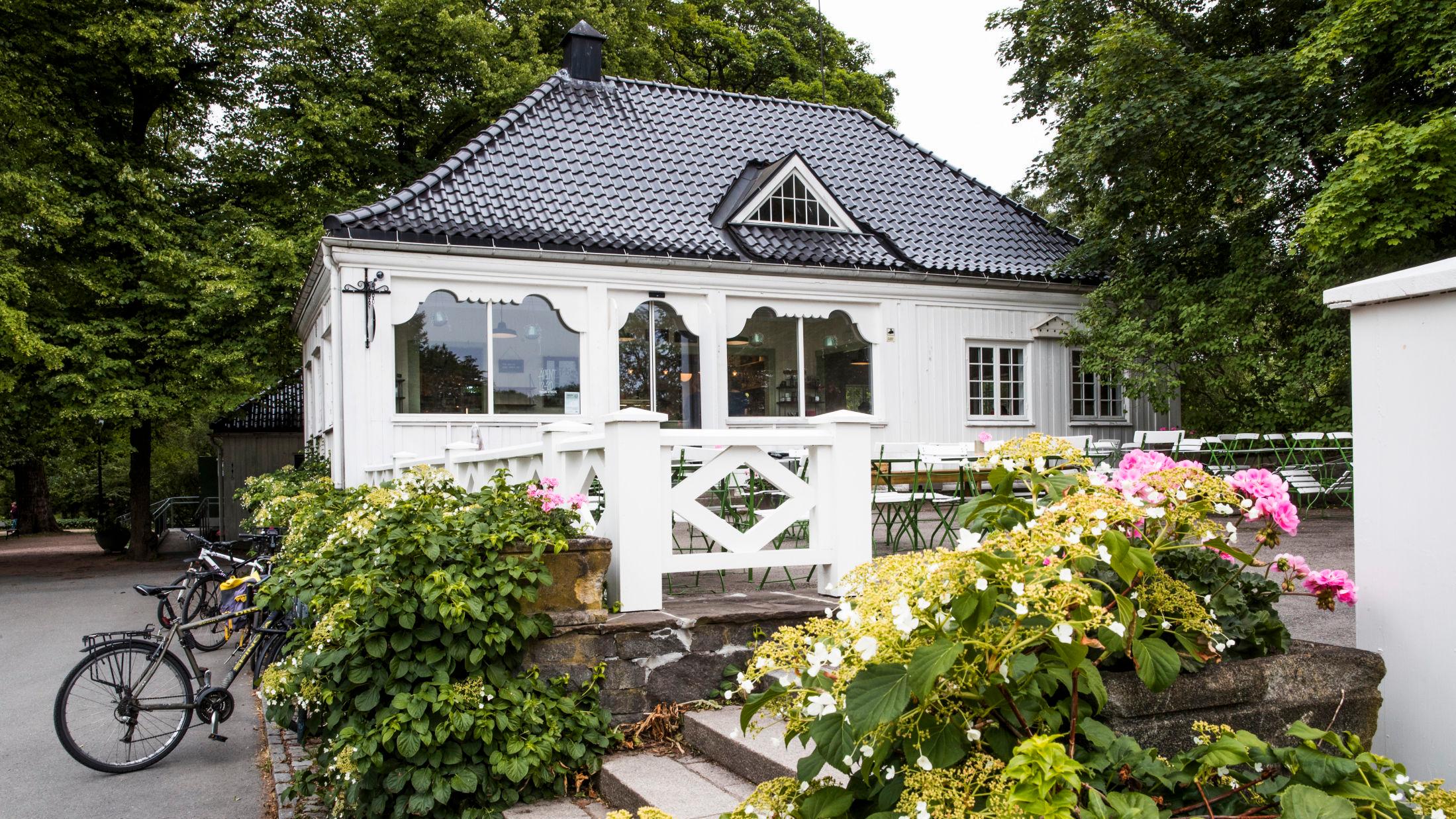 TRADISJONSRIK: Den 100-år gamle kafeen i Frognerparken er blitt overtatt av Anne på landet. Foto: Frode Hansen/VG