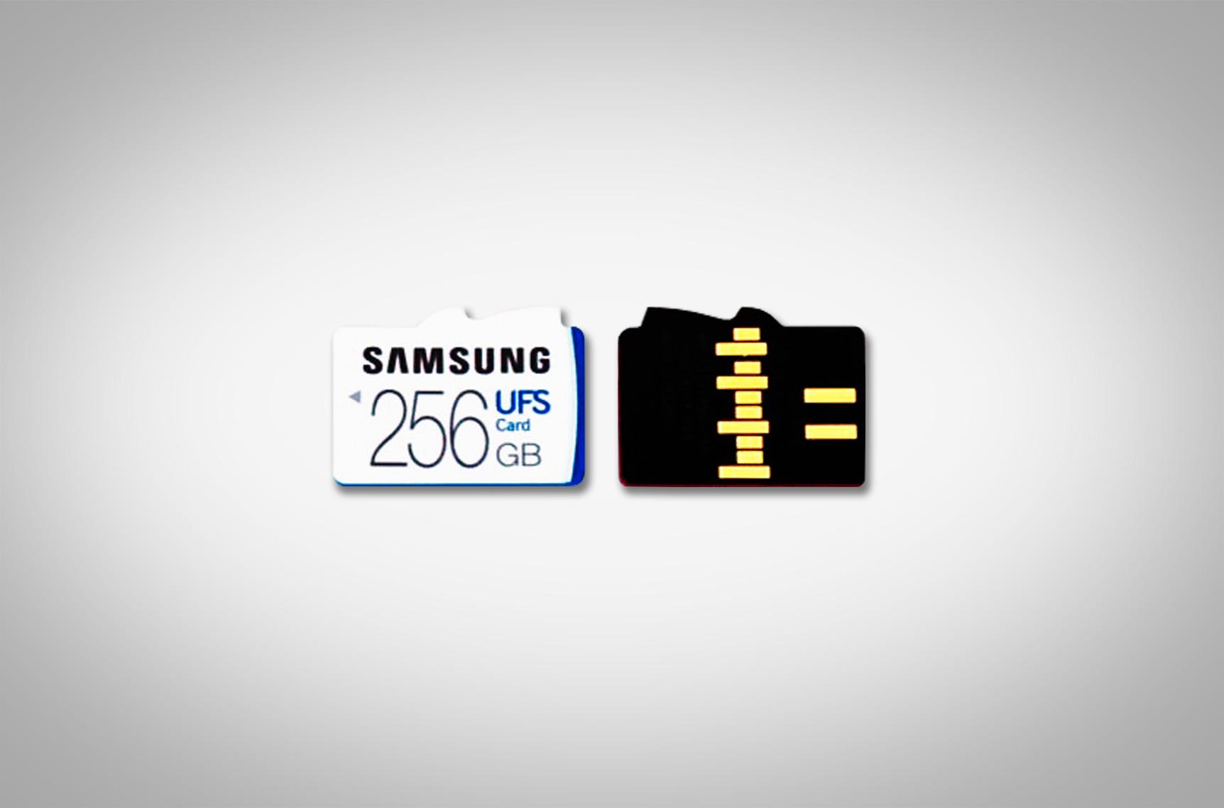 Her ser du både frem- og baksiden på det nye UFS-minnekortet til Samsung.