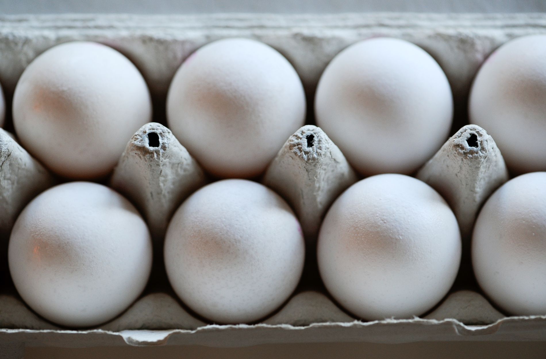 Ägg med skal kan explodera i frysen.