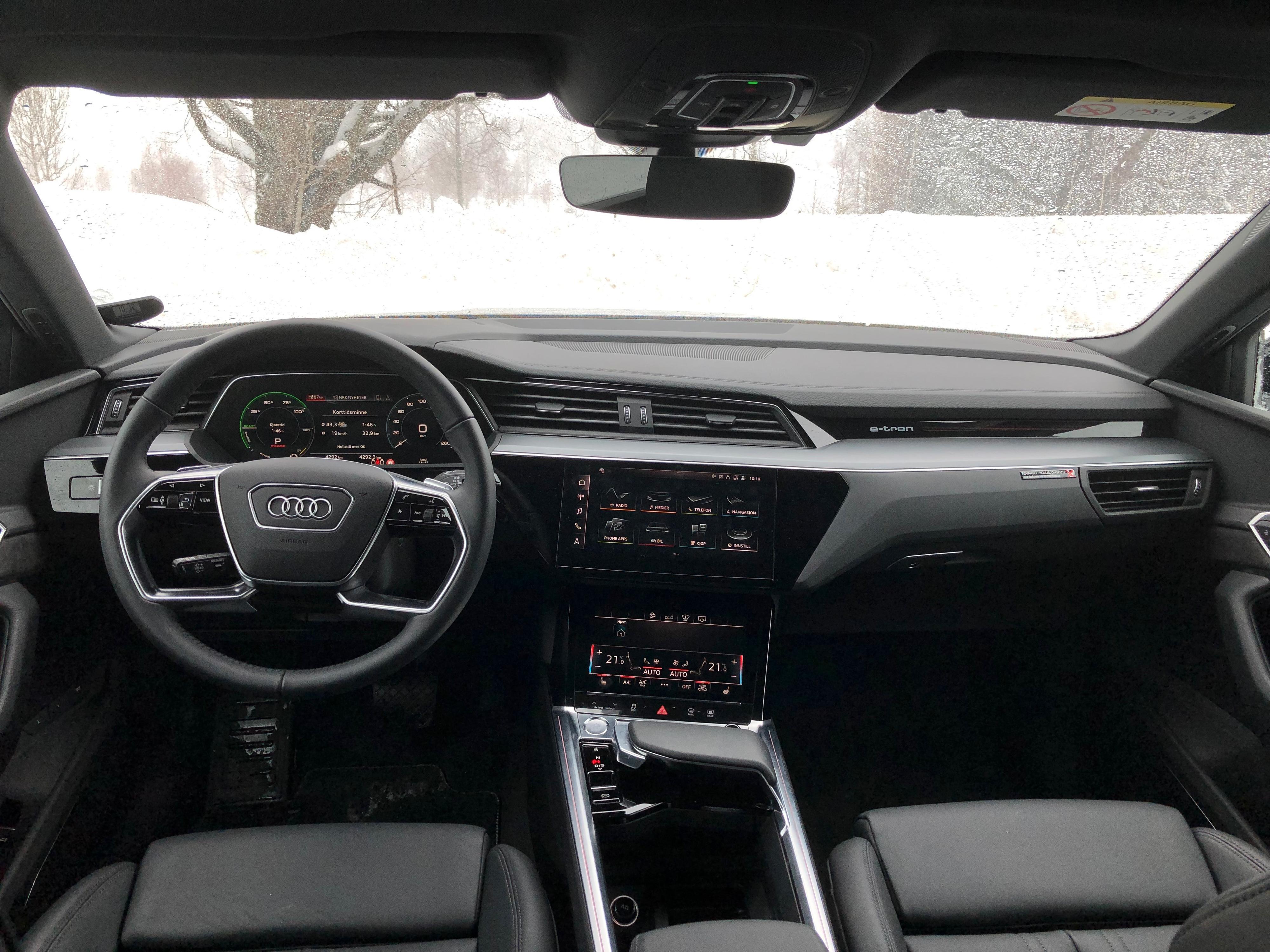 Slik ser Audi e-tron ut på innsiden.