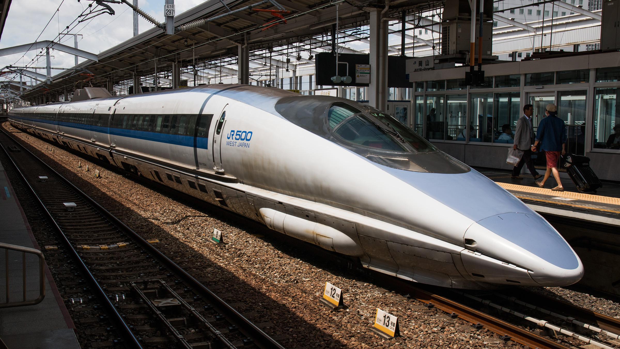 Den eldre 500-serien togsett brukes i dag kun på de tregeste linjene i Shinkansen-nettverket, kalt Kodama.Foto: Varg Aamo, Hardware.no