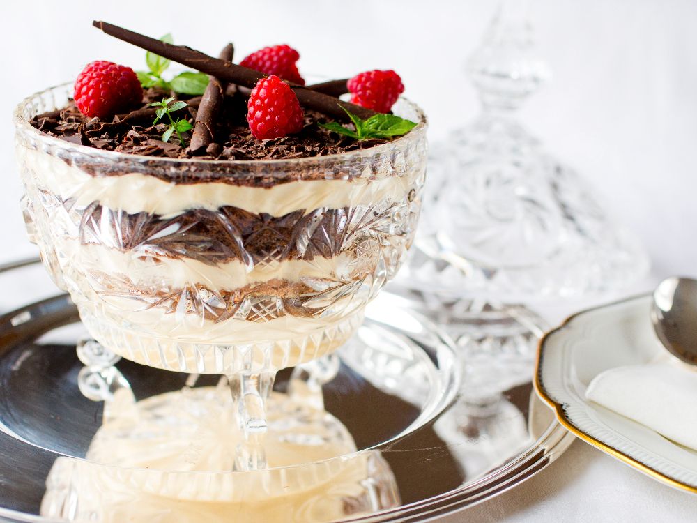 Vanilj- och chokladdesserten är skapad till norska drottning Mauds ära.