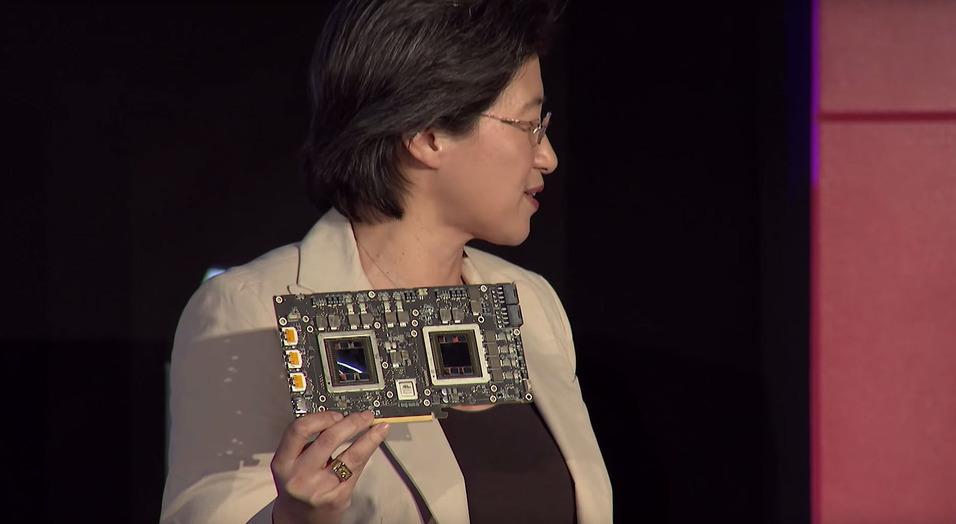 AMD-toppsjefen Lisa Su på scenen under årets Computex-messe i Taiwan. Den gang presenterte hun nye Radeon-kort.