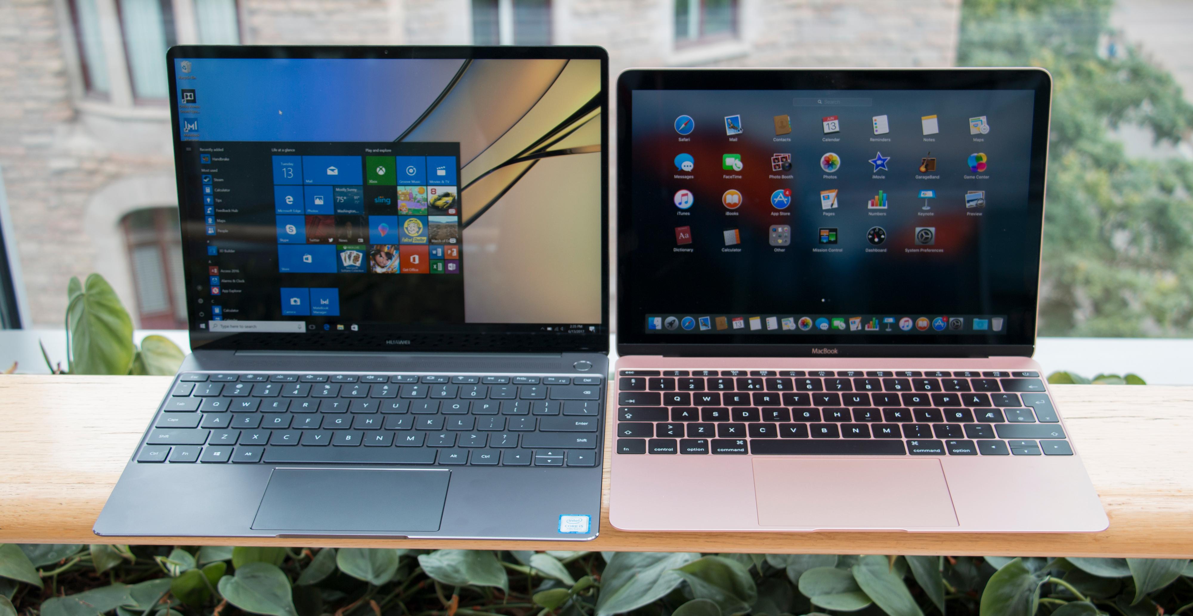 MateBook X til venstre er omtrent like nett som MacBooken den har hentet inspirasjonen fra til høyre, men byr på krefter som matcher storebror MacBook Pro.